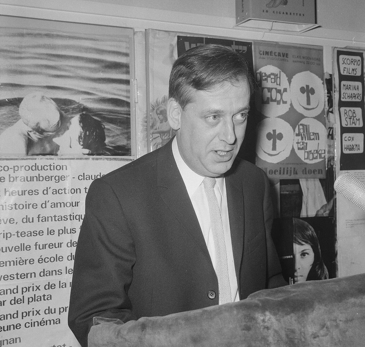 Portrait of Jan Blokker (1927–2010) – memorial page