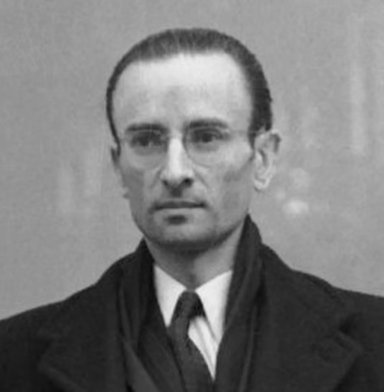 Portrait of Paul Bacon (1907–1999) – memorial page