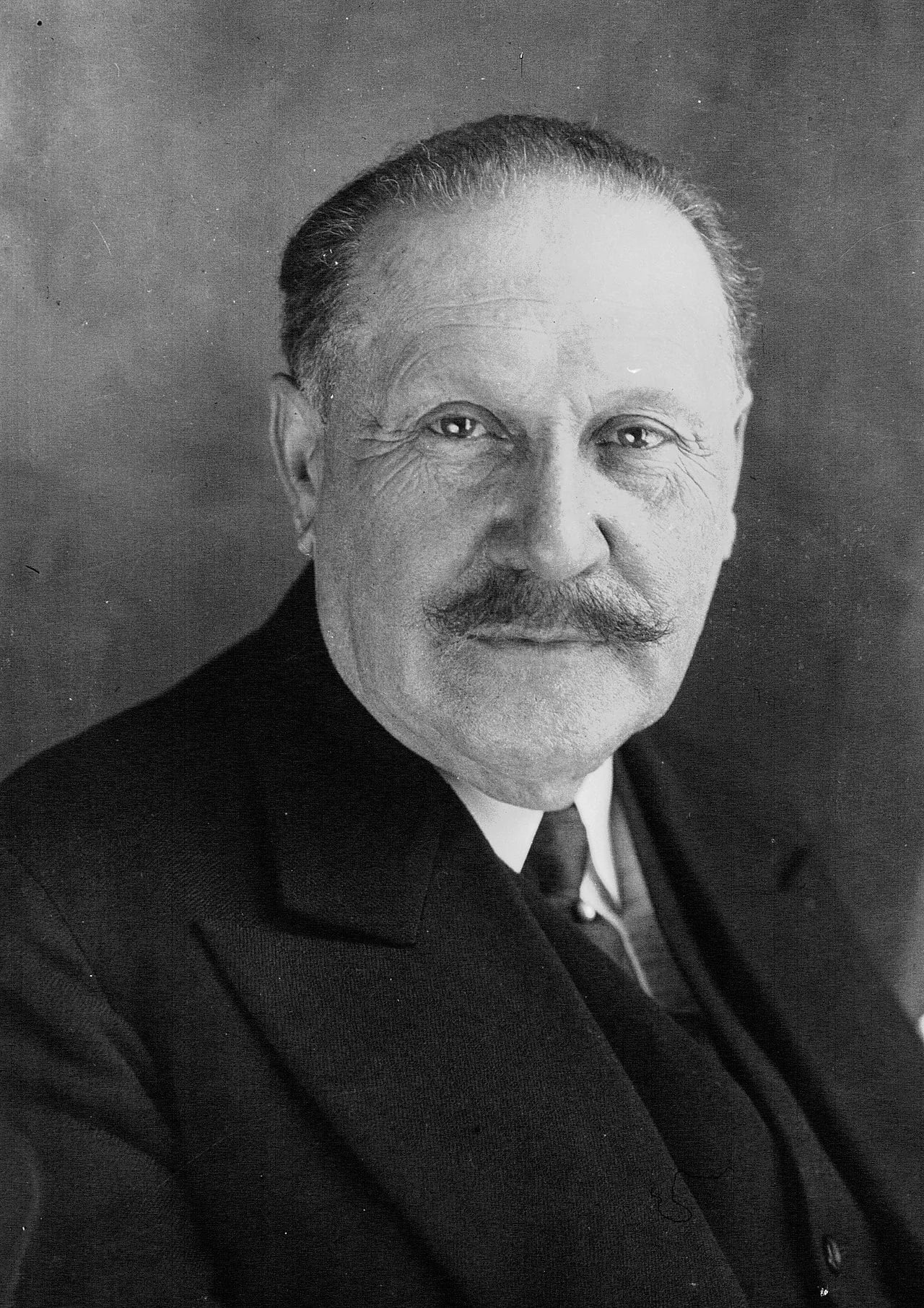Porträt von Paul Bernier (1868–1957) – Gedenkseite