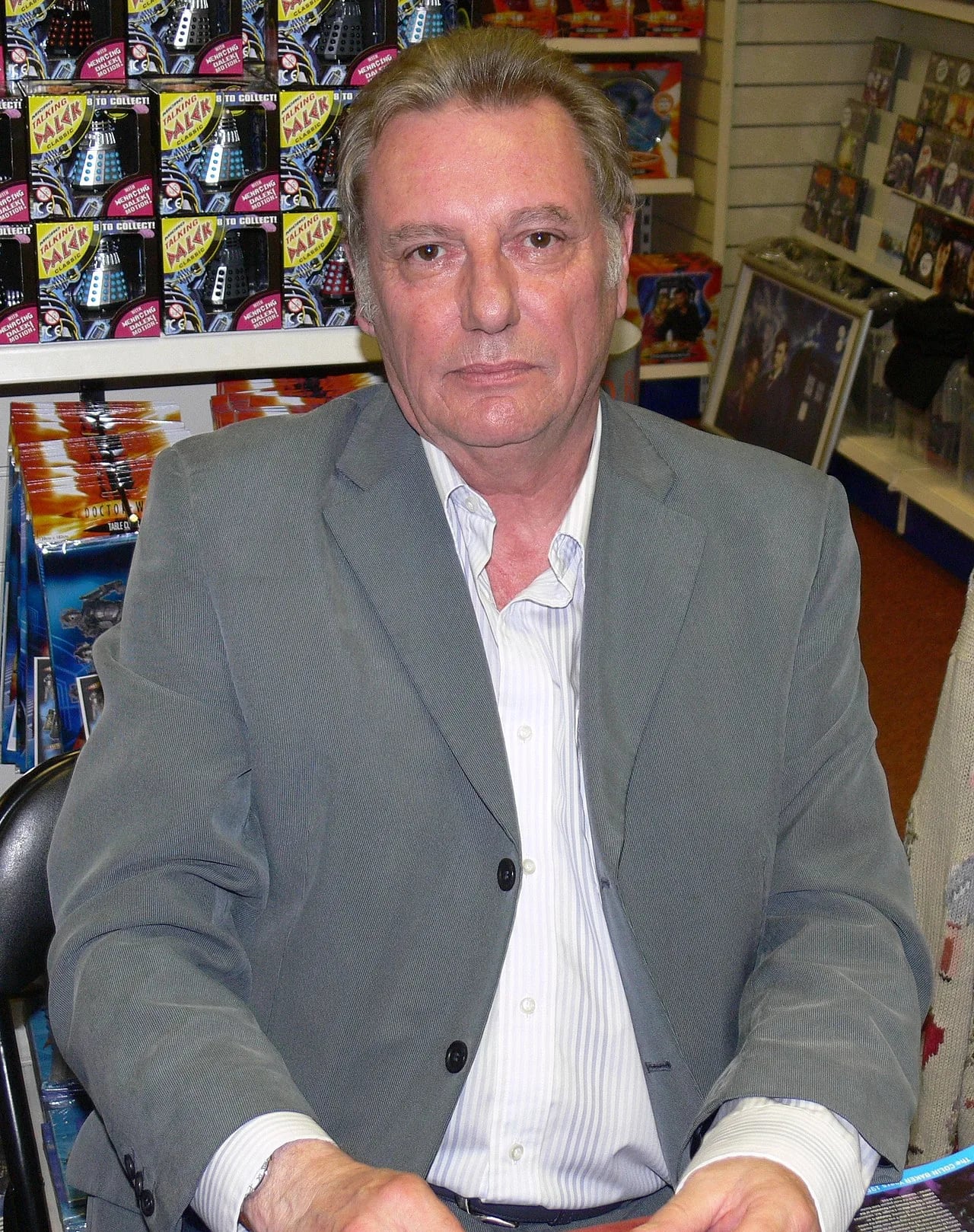 Portrait of Paul Darrow (1941–2019) – memorial page