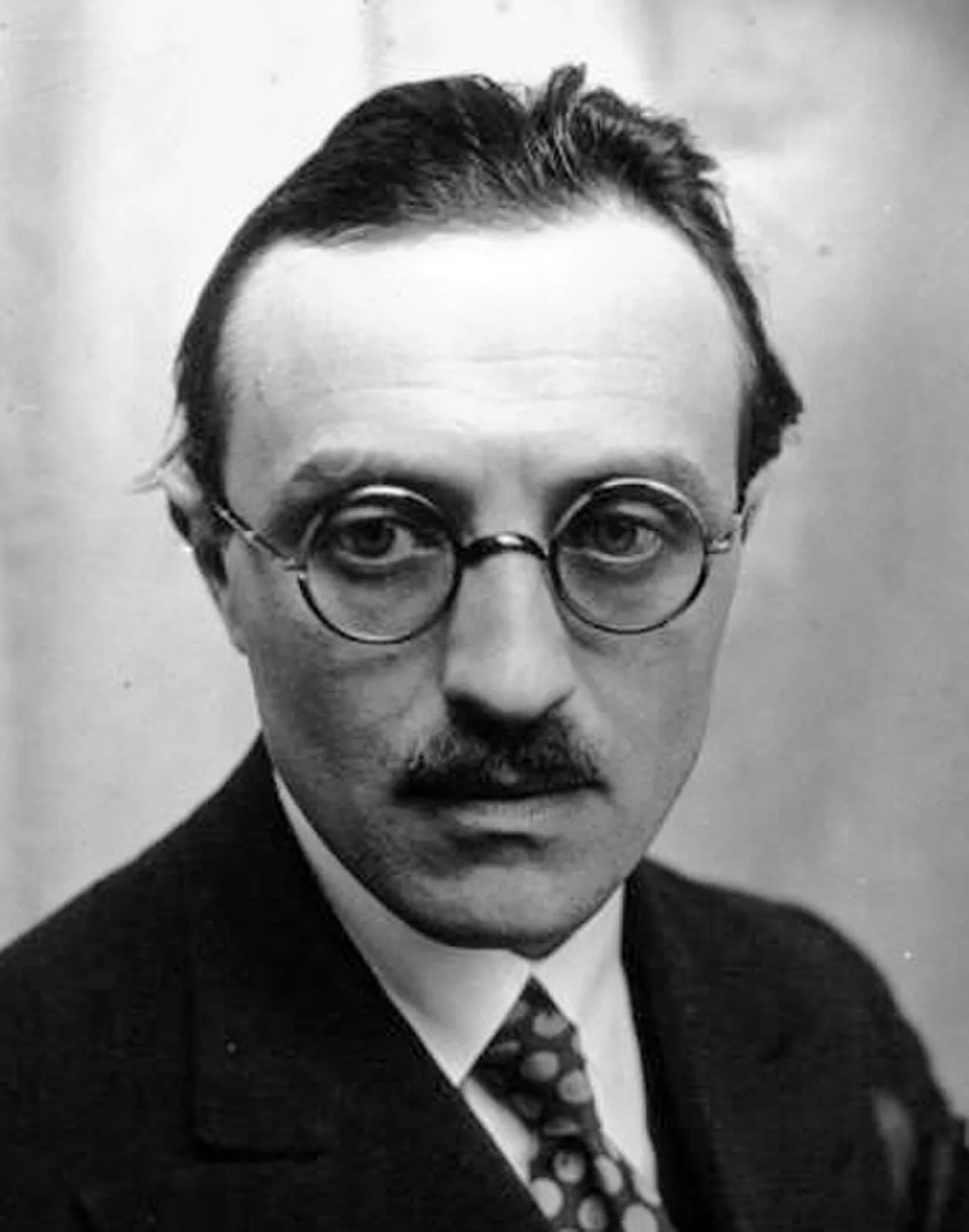 Porträt von Paul Rives (1895–1967) – Gedenkseite