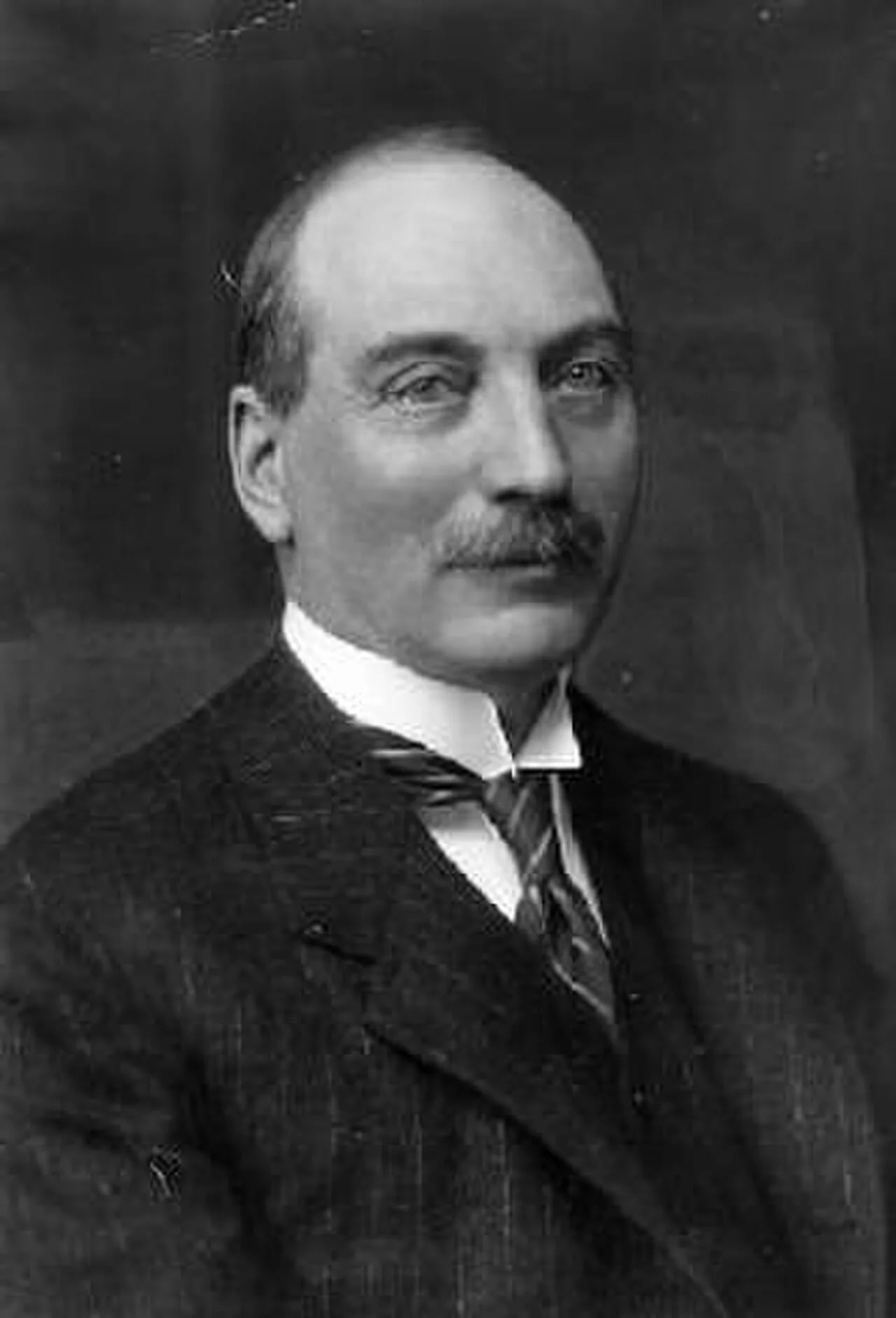 Portrait of John Montagu Douglas Scott, 7th Duke of Buccleuch (1864–1935) – memorial page