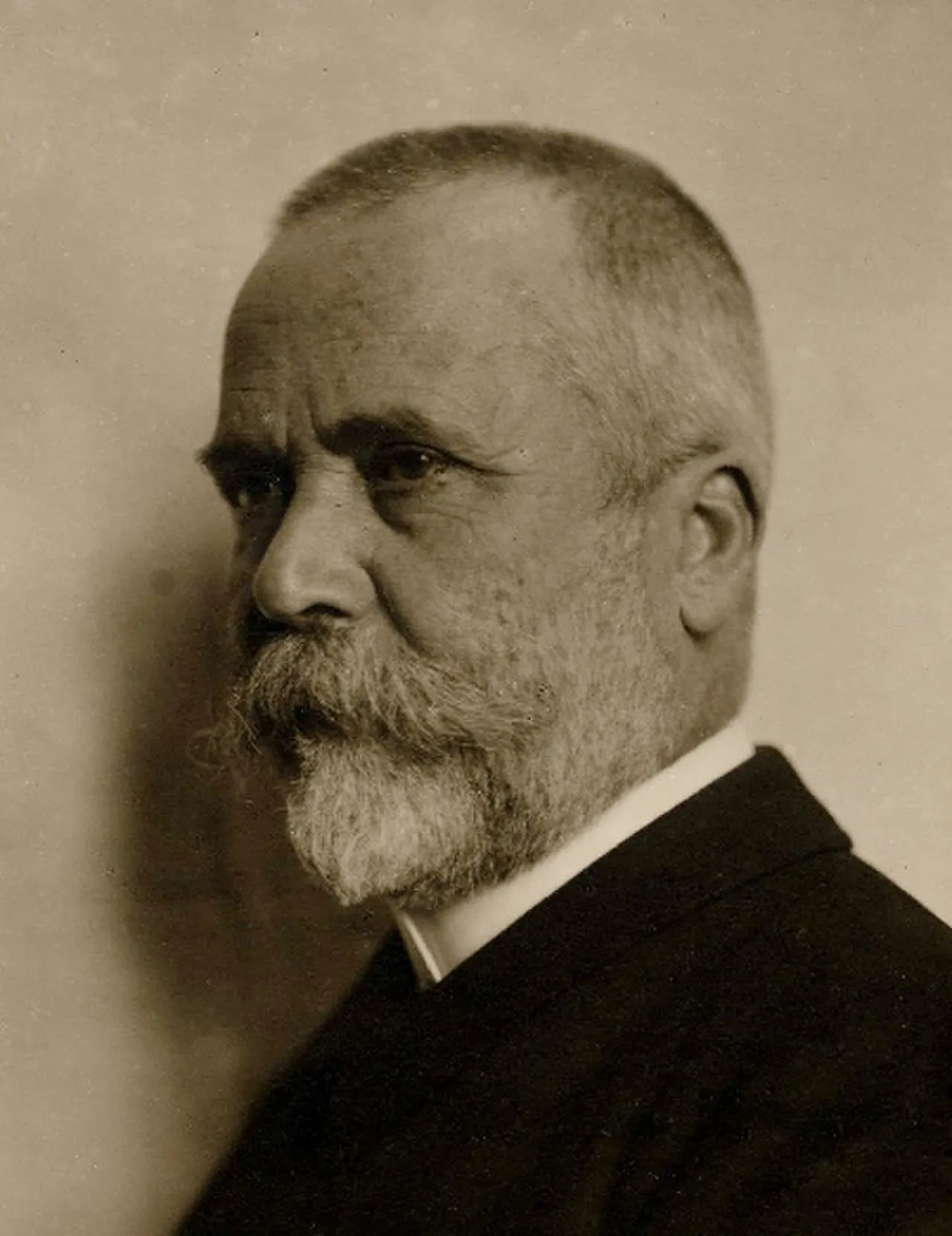 Porträt von Pharaon de Winter (1849–1924) – Gedenkseite