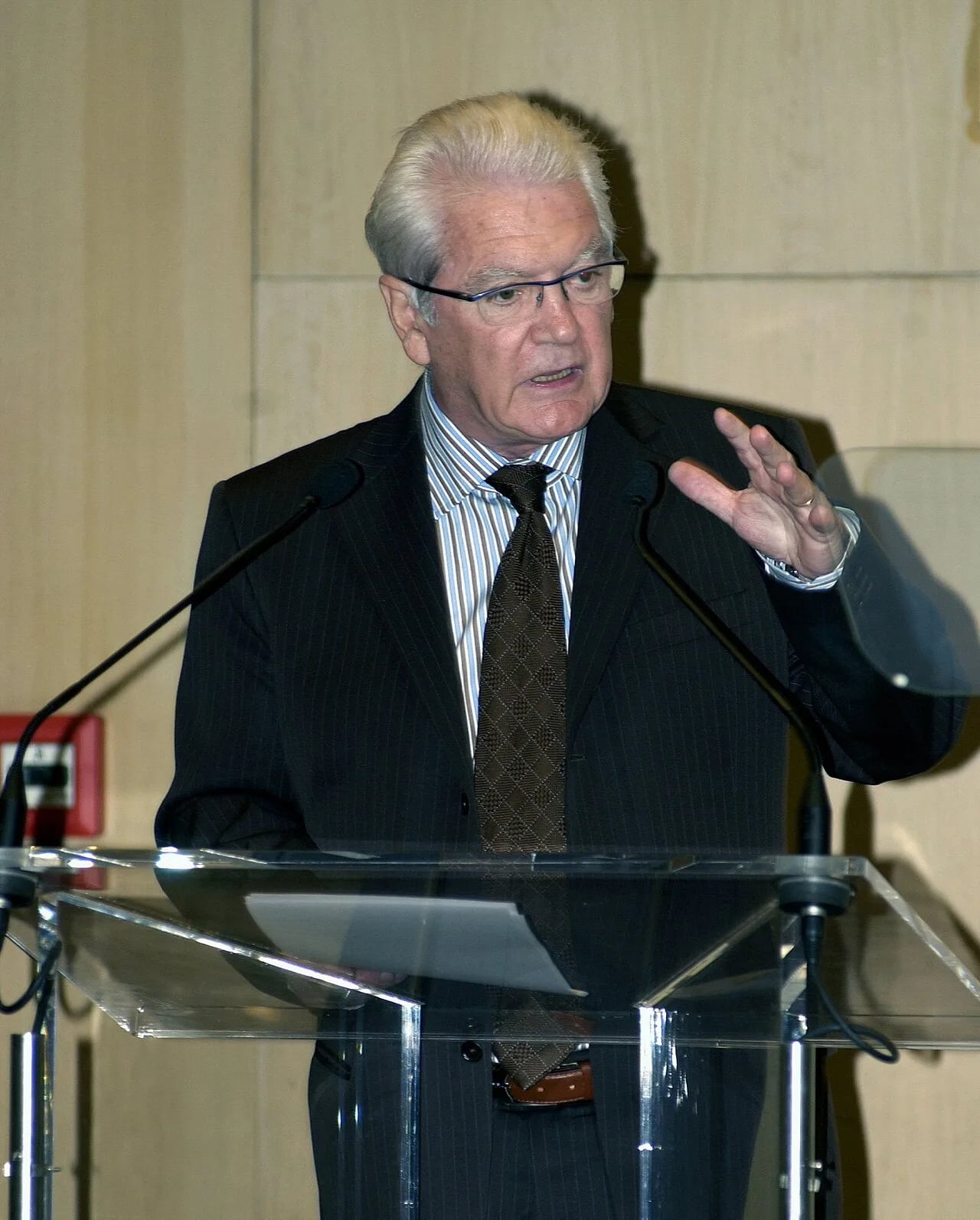 Portrait of Philippe Madrelle (1937–2019) – memorial page
