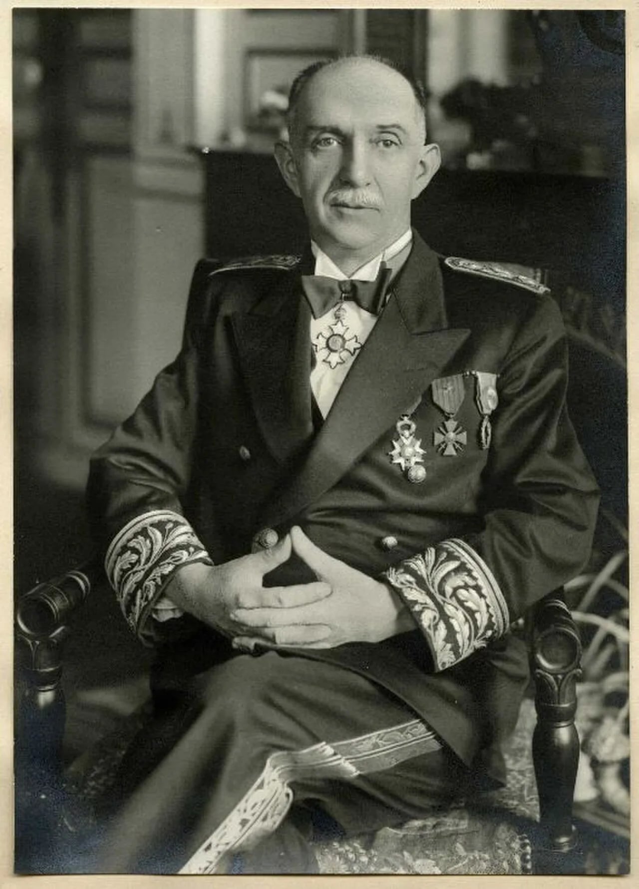 Porträt von Pierre Daure (1892–1966) – Gedenkseite