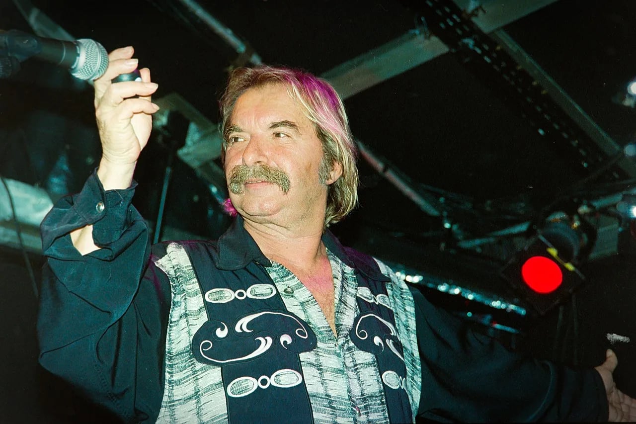 Porträt von Pierre Vassiliu (1937–2014) – Gedenkseite