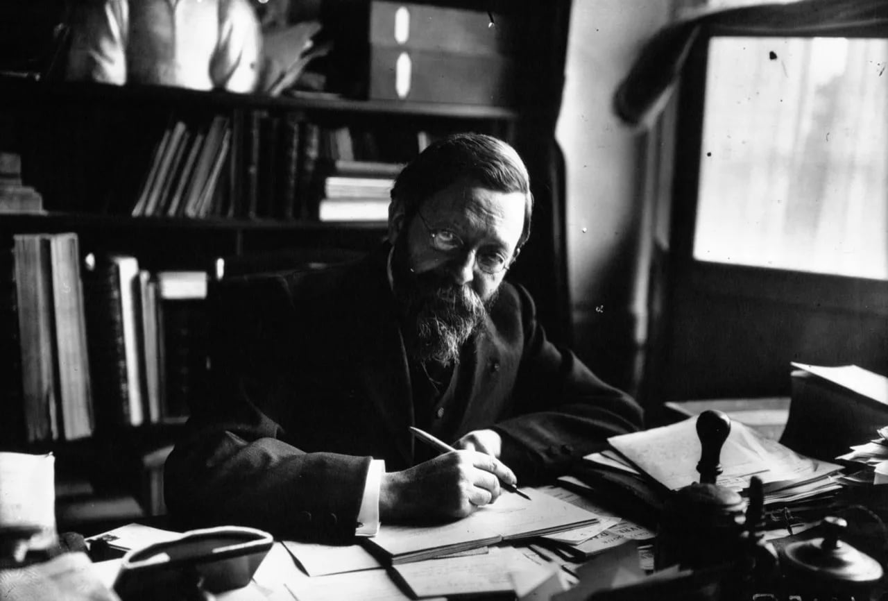 Porträt von Pierre de Nolhac (1859–1936) – Gedenkseite