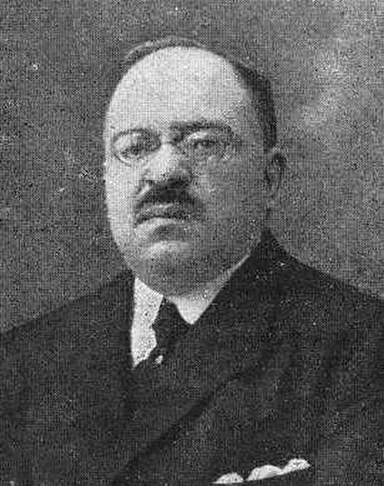Porträt von Armando Cotarelo Valledor (1879–1950) – Gedenkseite