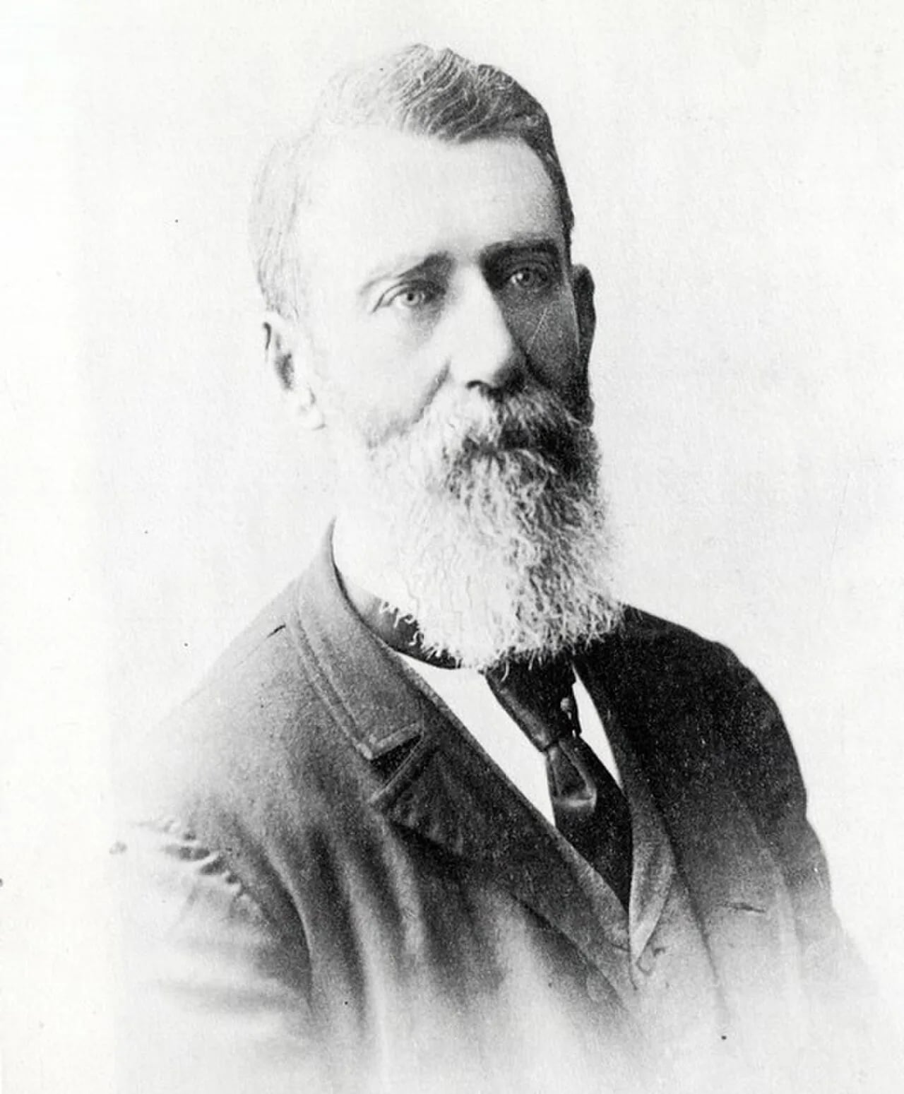 Porträt von Lewis Jones (1836–1904) – Gedenkseite