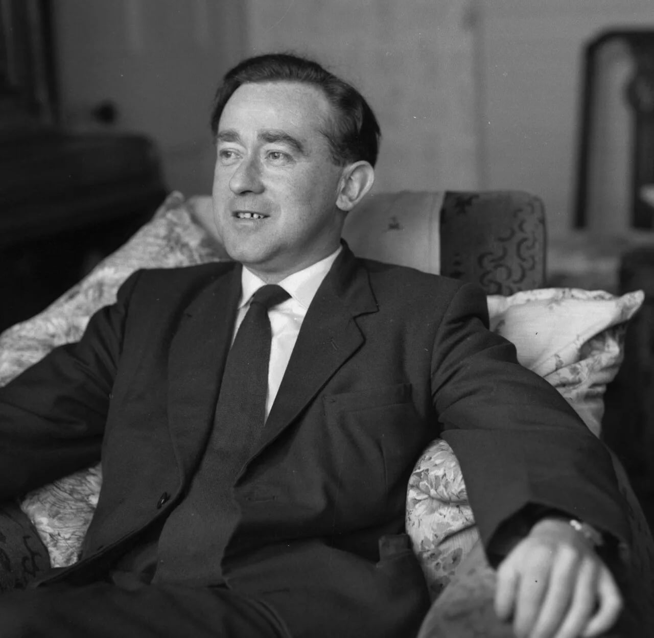Porträt von Islwyn Ffowc Elis (1924–2004) – Gedenkseite
