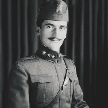 Porträt von Prenk Pervizi (1897–1977) – Gedenkseite