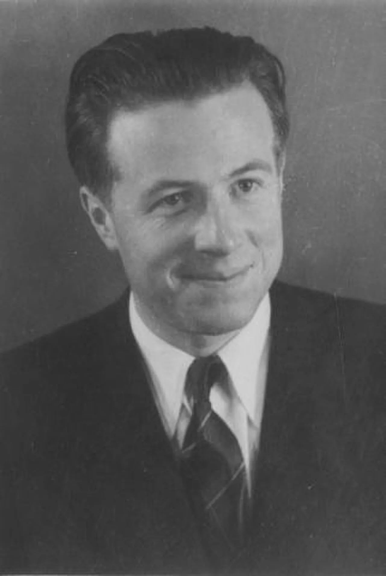 Portrait of Raymond Fassin (1914–1945) – memorial page