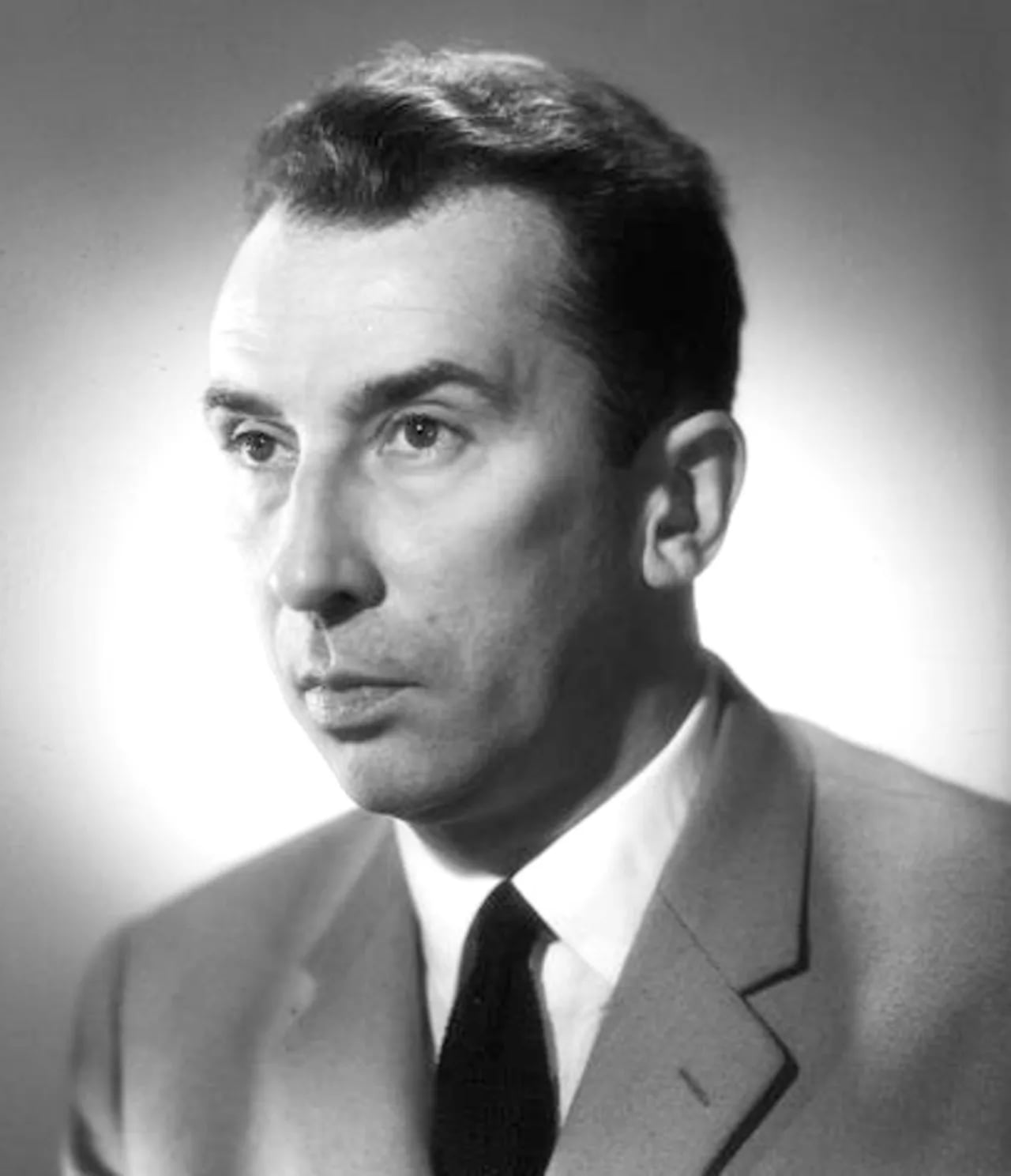 Portrait of Raymond Gérôme (1920–2002) – memorial page