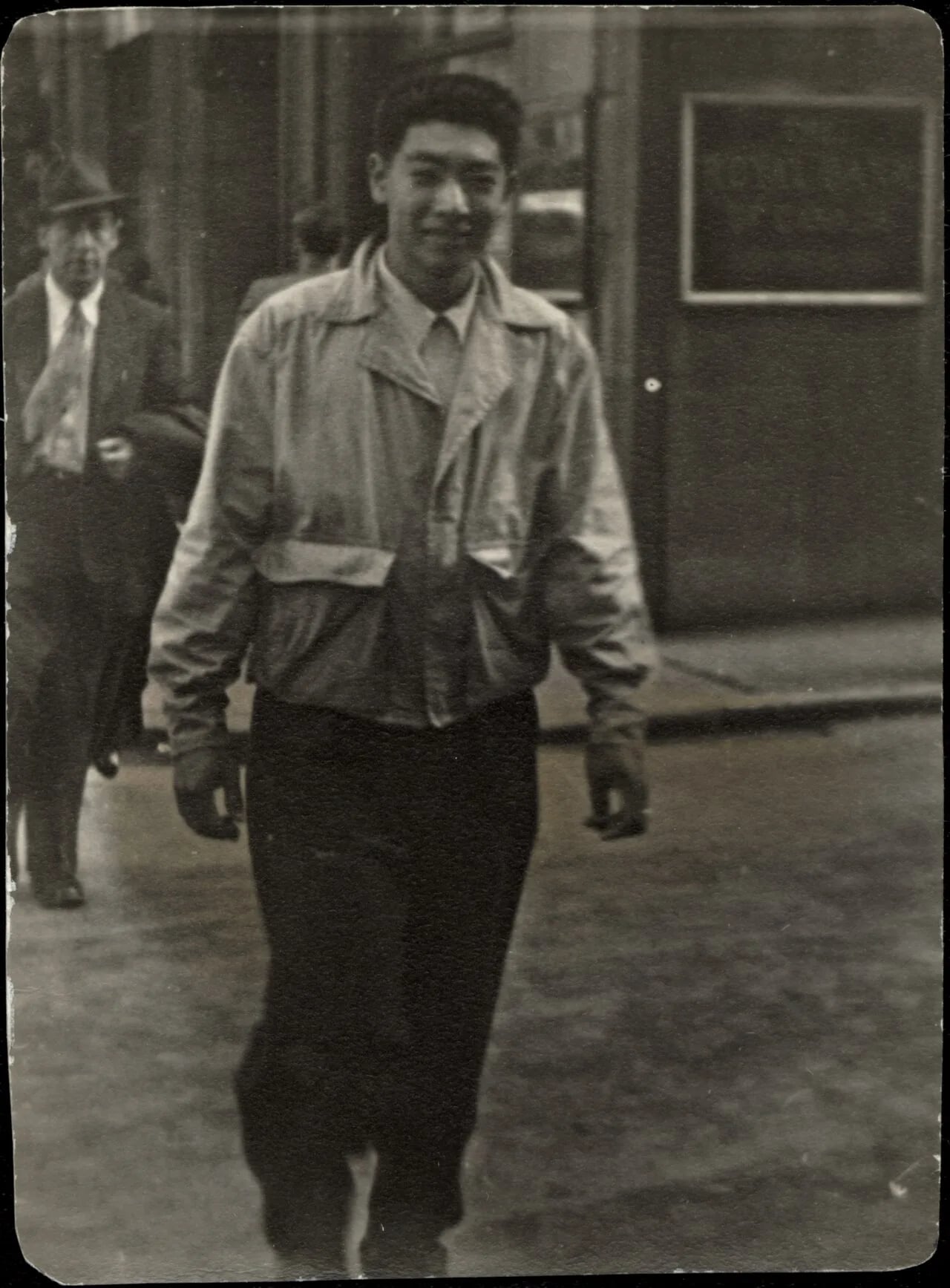 Porträt von Raymond Moriyama (1929–2023) – Gedenkseite