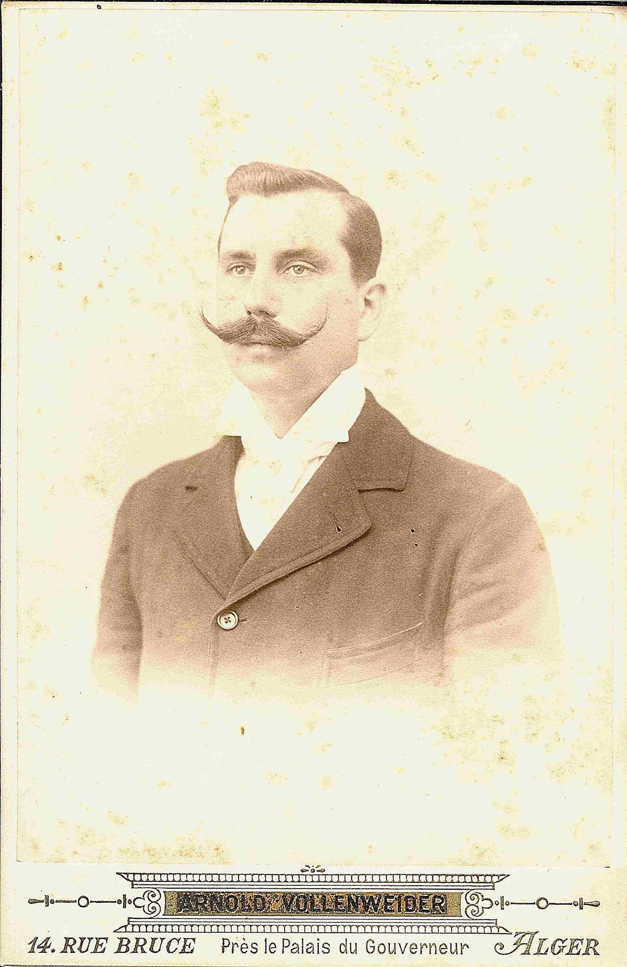 Portrait of René Hanin (1871–1943) – memorial page