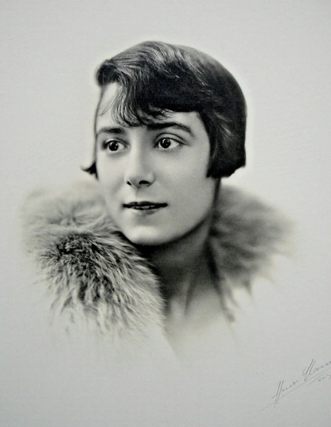 Porträt von Renée Devillers (1902–2000) – Gedenkseite