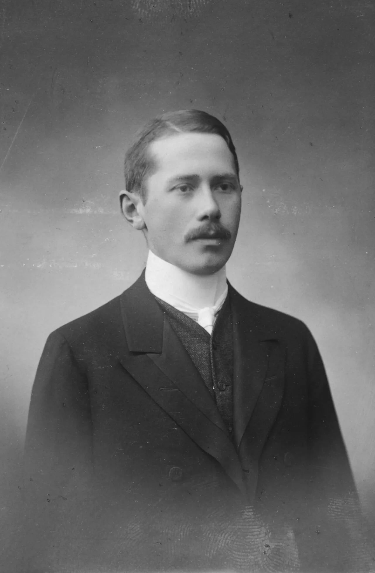 Portrait of Väinö Tanner (1881–1948) – memorial page