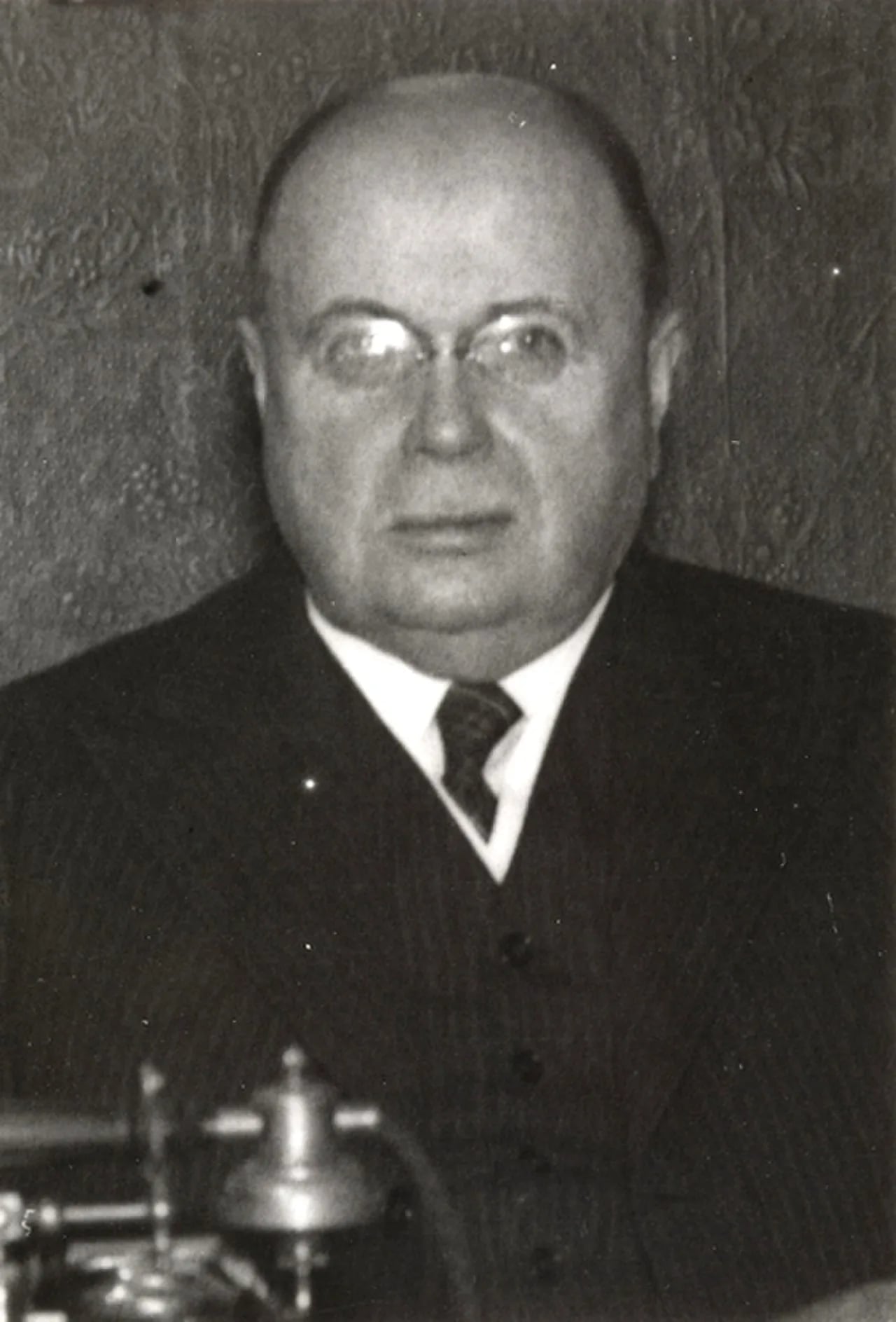 Porträt von Nils Yngvar Ustvedt (1868–1938) – Gedenkseite