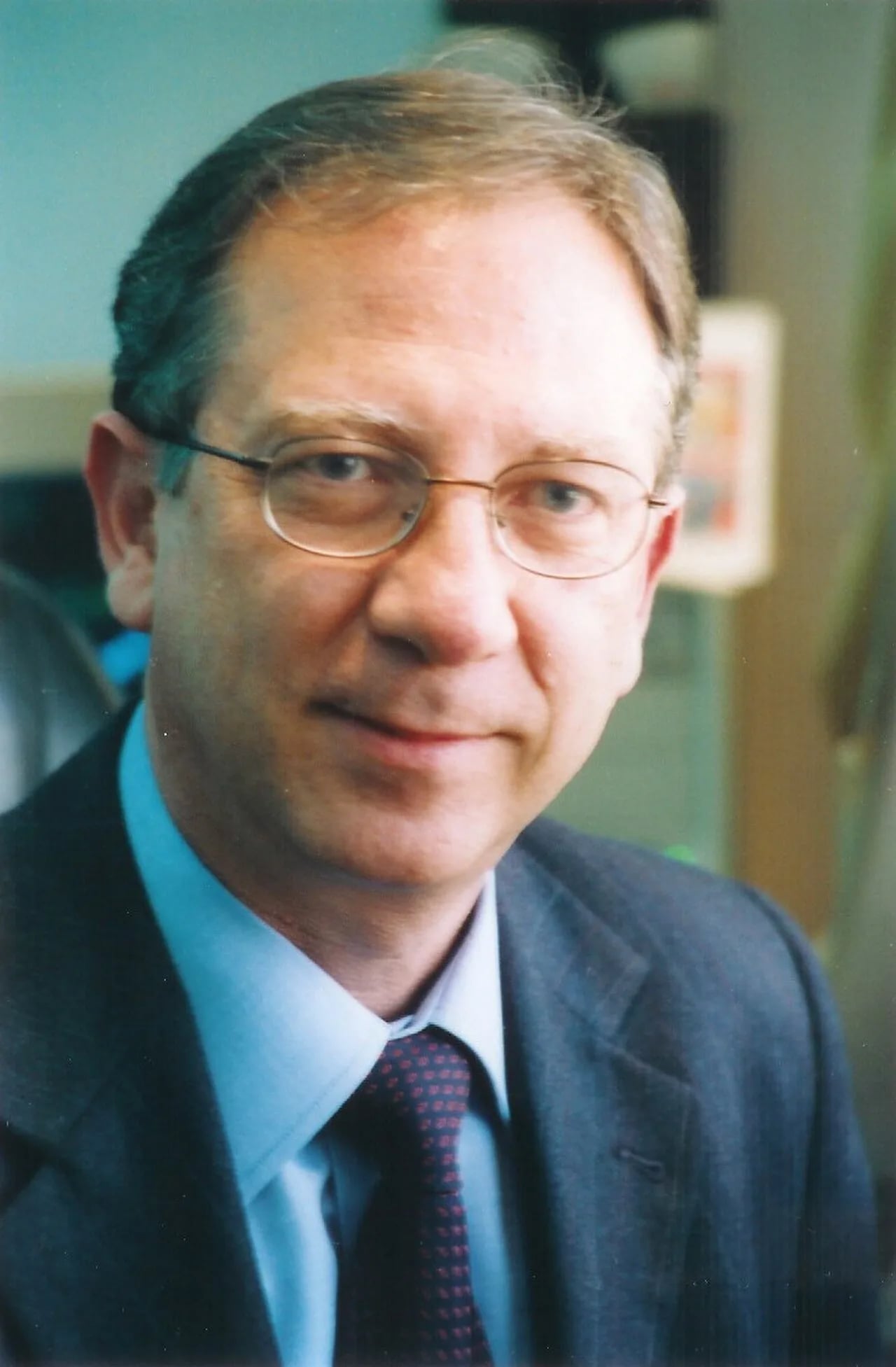 Porträt von Riad Ismat (1947–2020) – Gedenkseite
