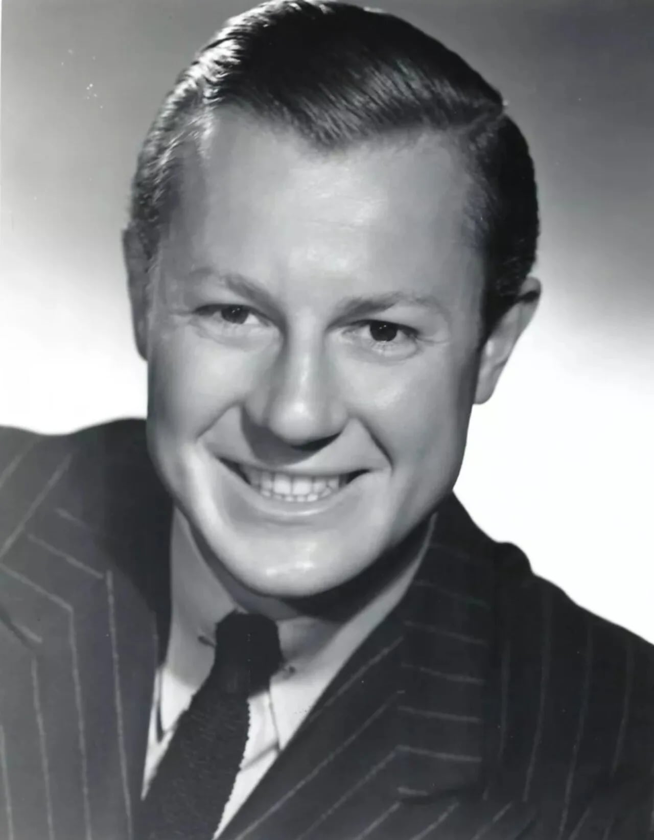 Porträt von Richard Derr (1918–1992) – Gedenkseite