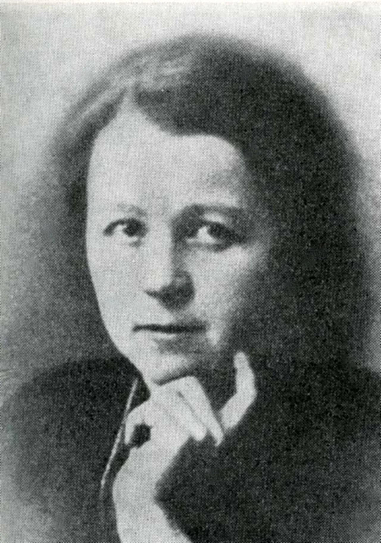 Portrait of Augusta Aasen (1878–1920) – memorial page