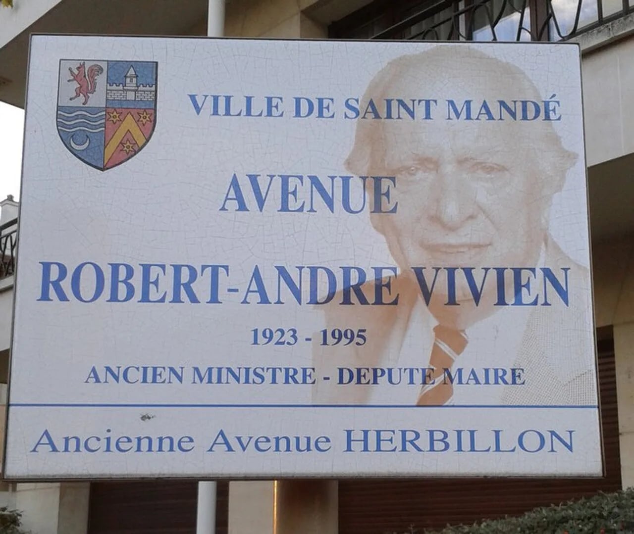 Portrait of Robert-André Vivien (1923–1995) – memorial page