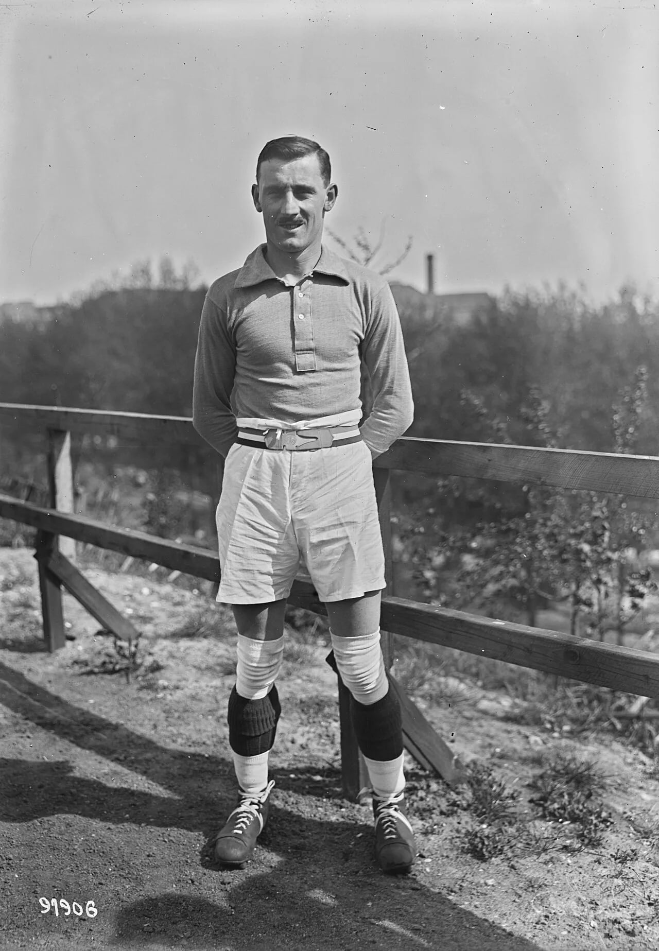 Portrait of Robert Dufour (1901–1933) – memorial page