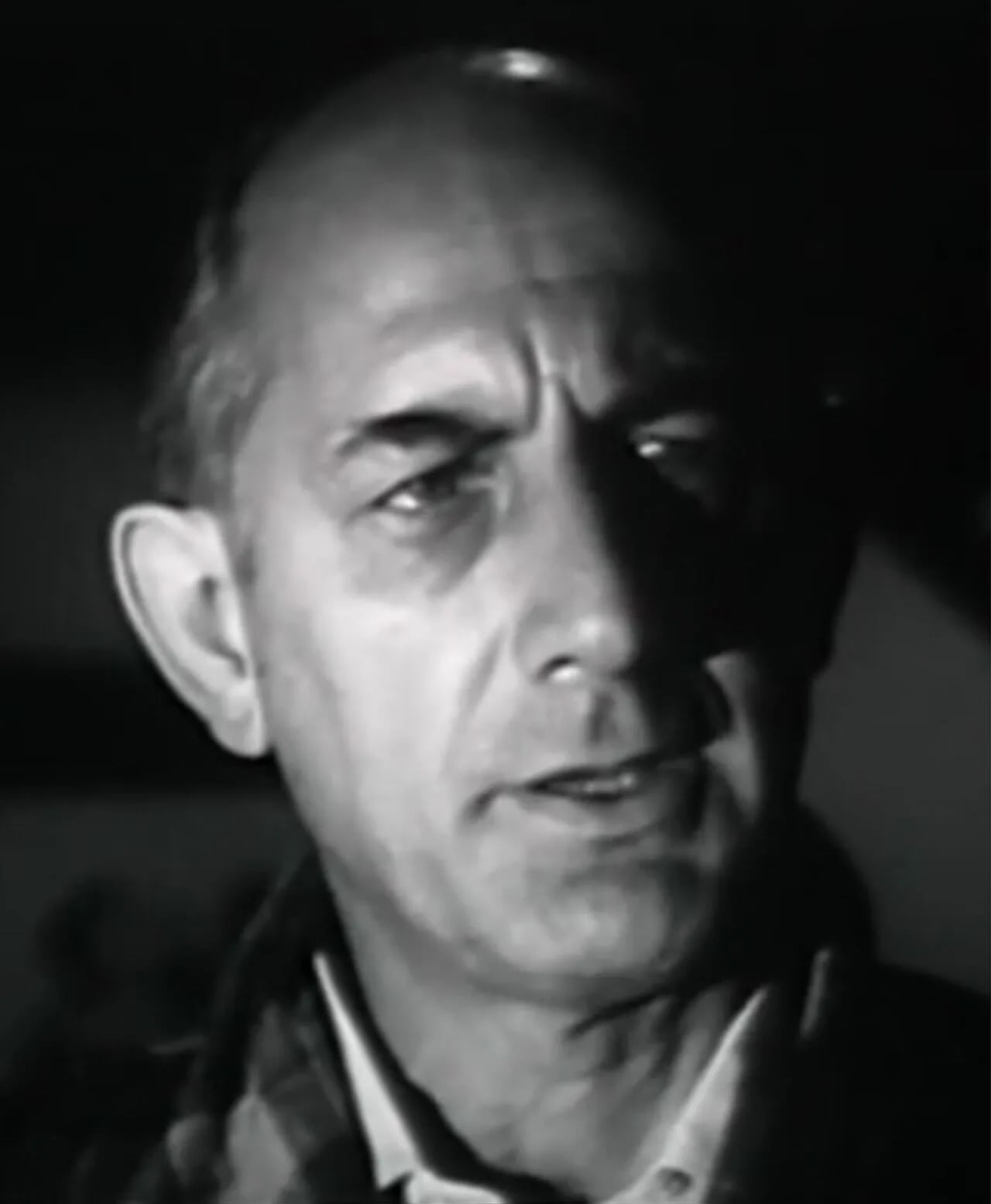 Portrait of Robert F. Simon (1908–1992) – memorial page
