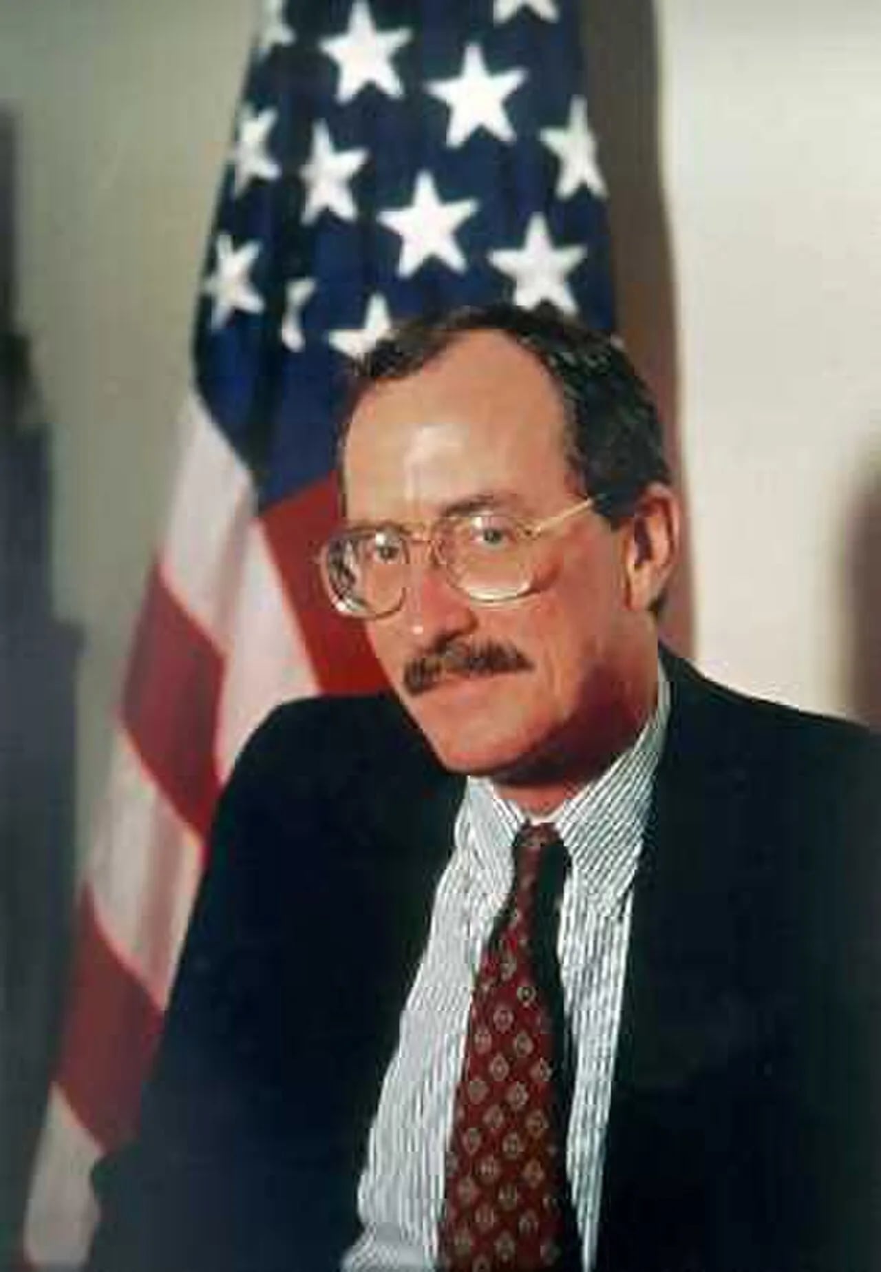 Porträt von Robert C. Frasure (1942–1995) – Gedenkseite