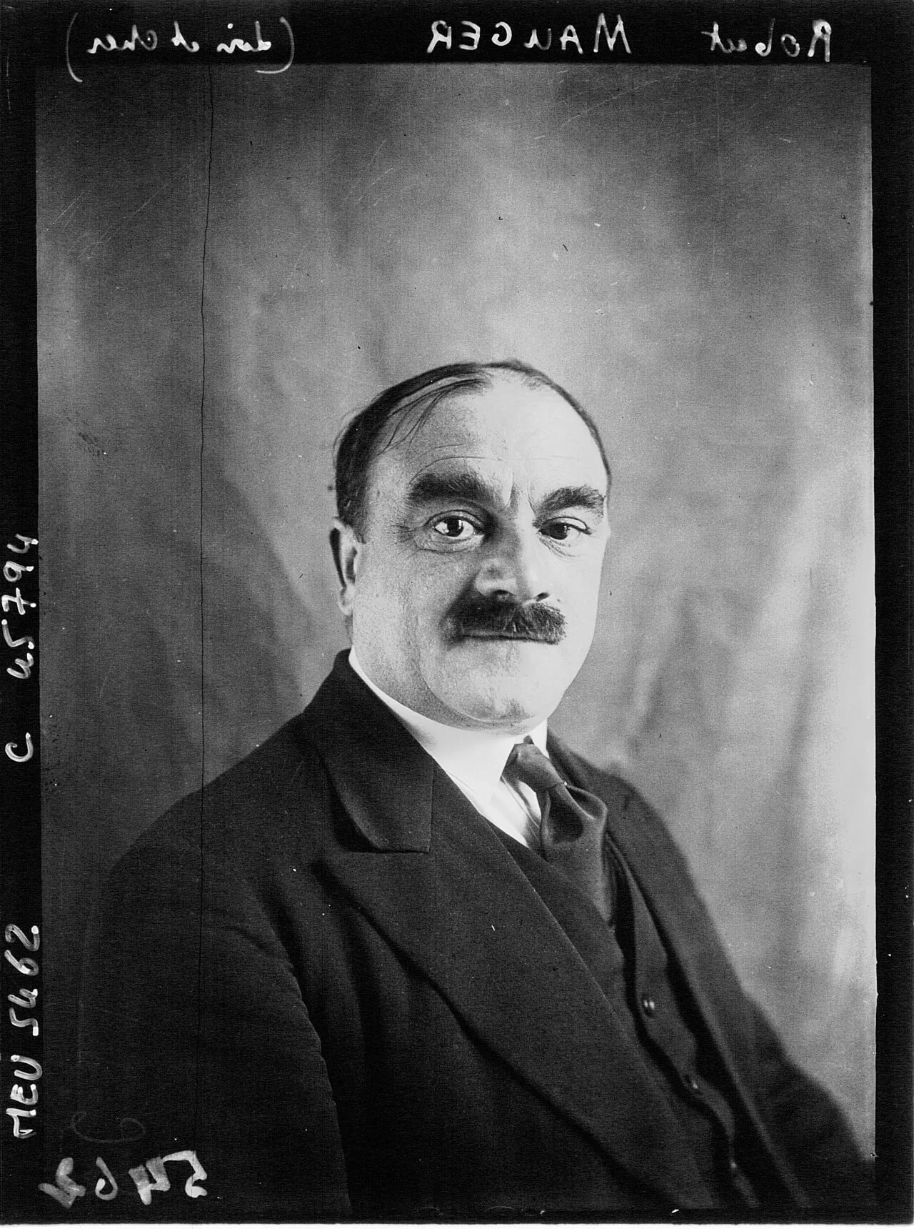 Porträt von Robert Mauger (1891–1958) – Gedenkseite