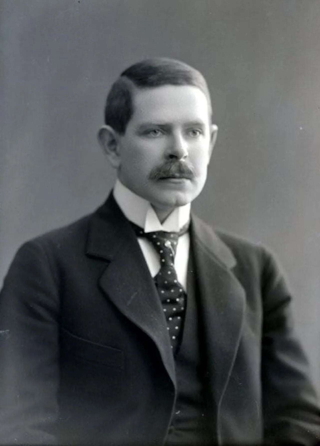 Portrait of Henrik Ameln (1879–1961) – memorial page