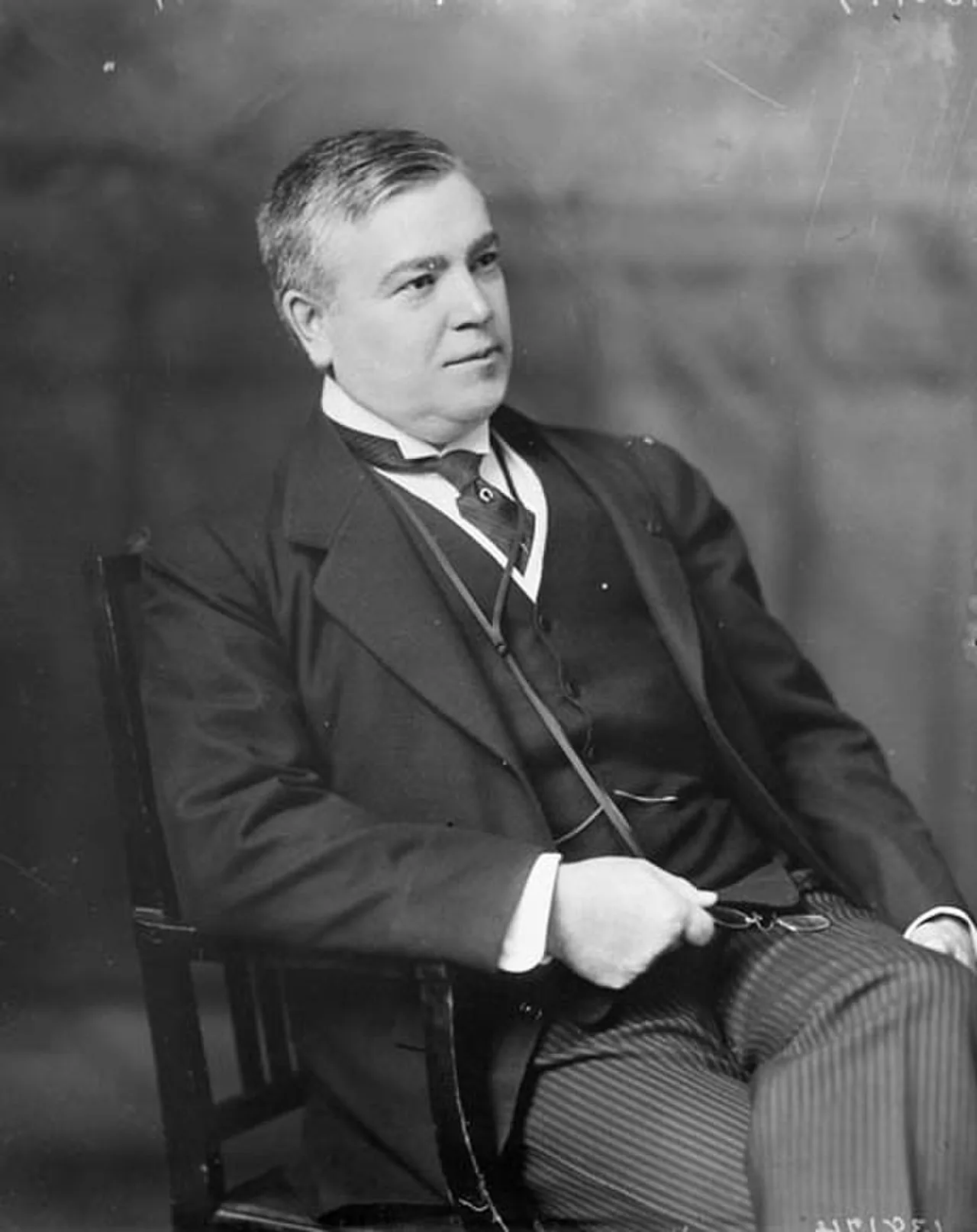 Porträt von Rodolphe Lemieux (1866–1937) – Gedenkseite