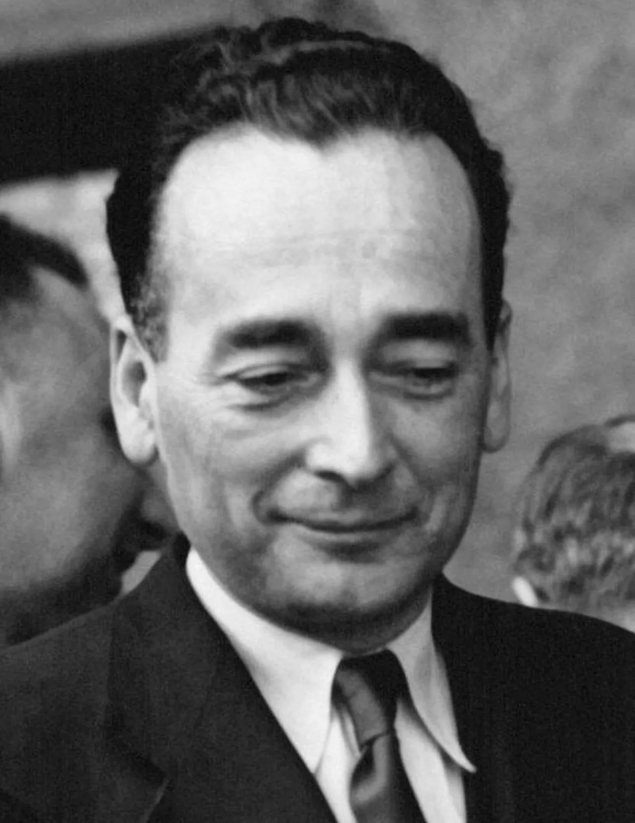 Portrait of Roger Duchet (1904–1981) – memorial page
