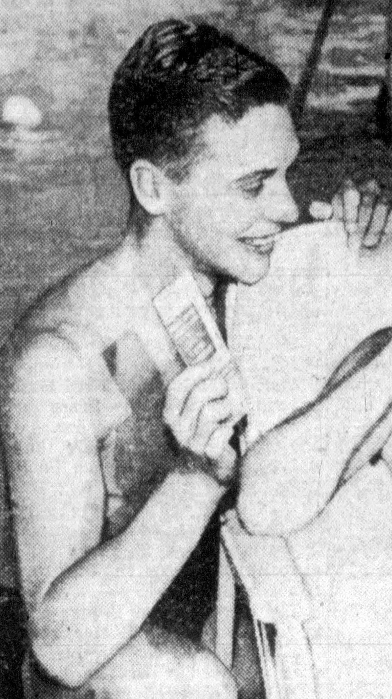 Portrait of Wally Wolf (1930–1997) – memorial page