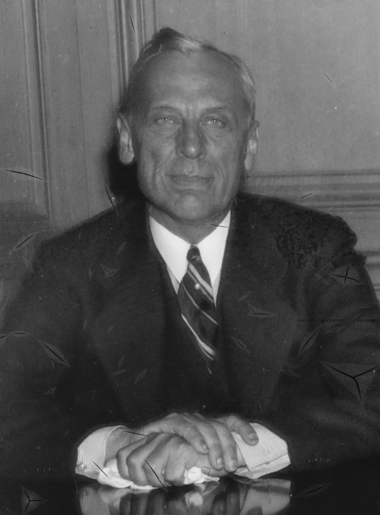 Porträt von Alfred P. Sloan (1875–1966) – Gedenkseite