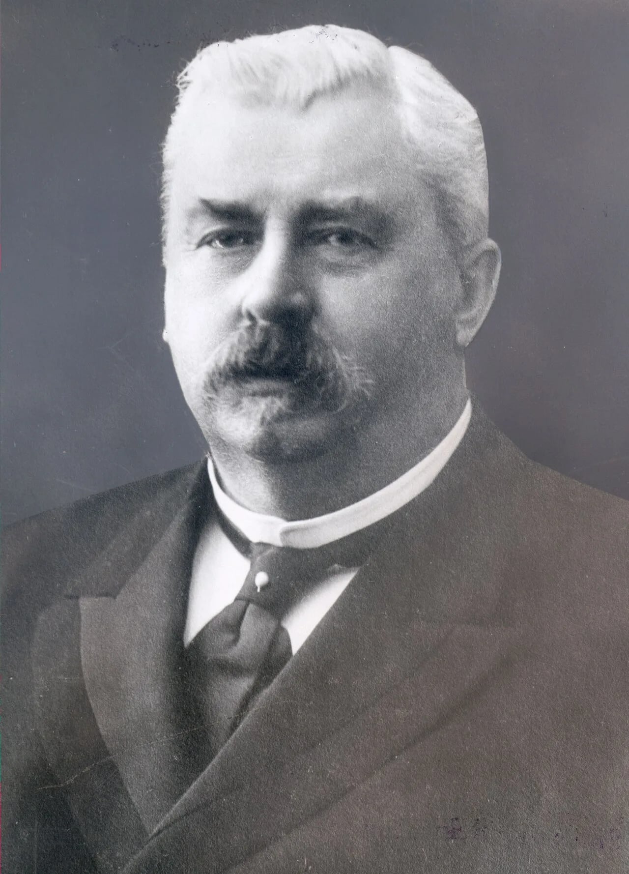 Porträt von Johan Henrik Paasche Thorne (1843–1920) – Gedenkseite