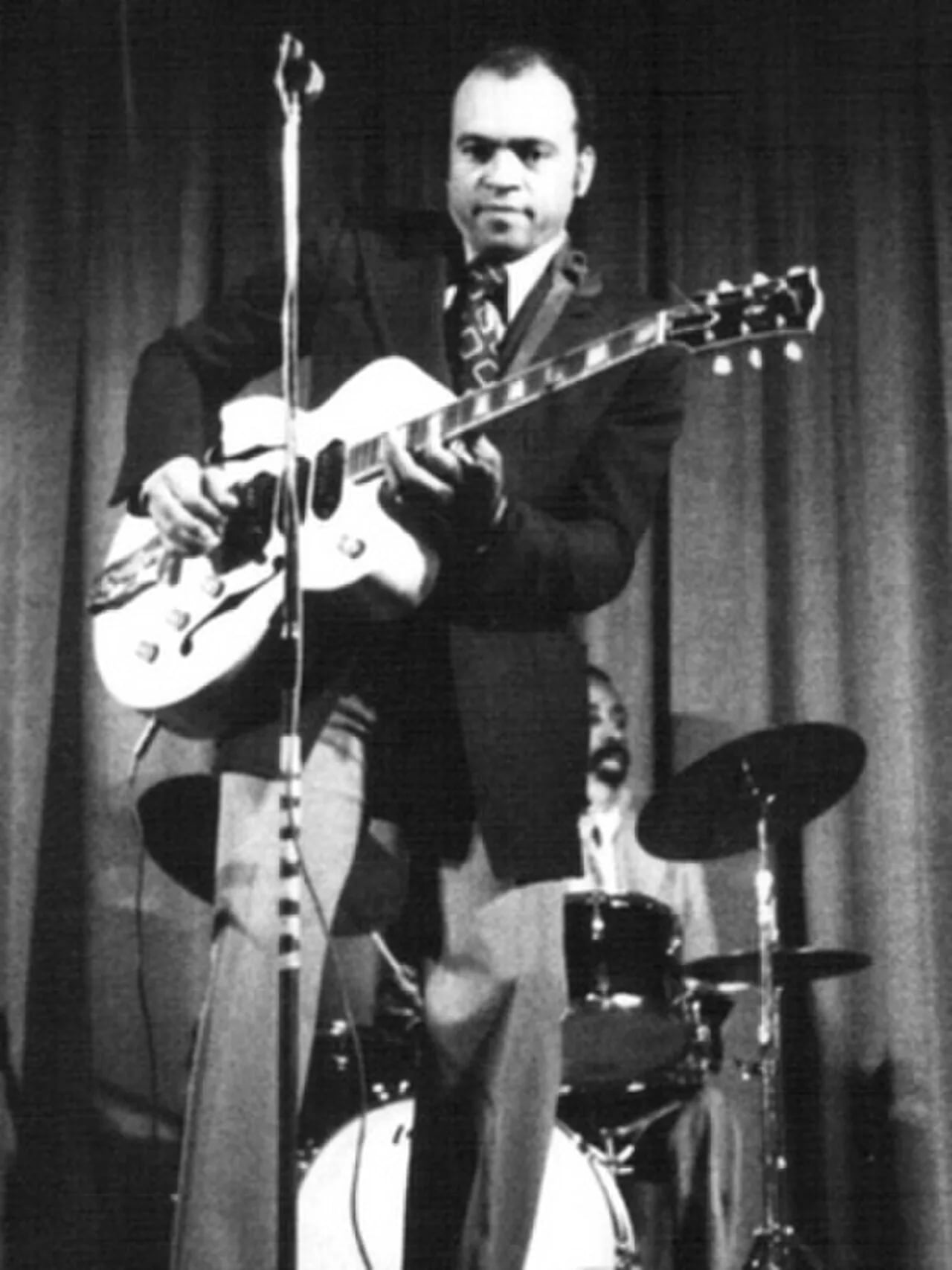 Portrait of Roy Gaines (1937–2021) – memorial page
