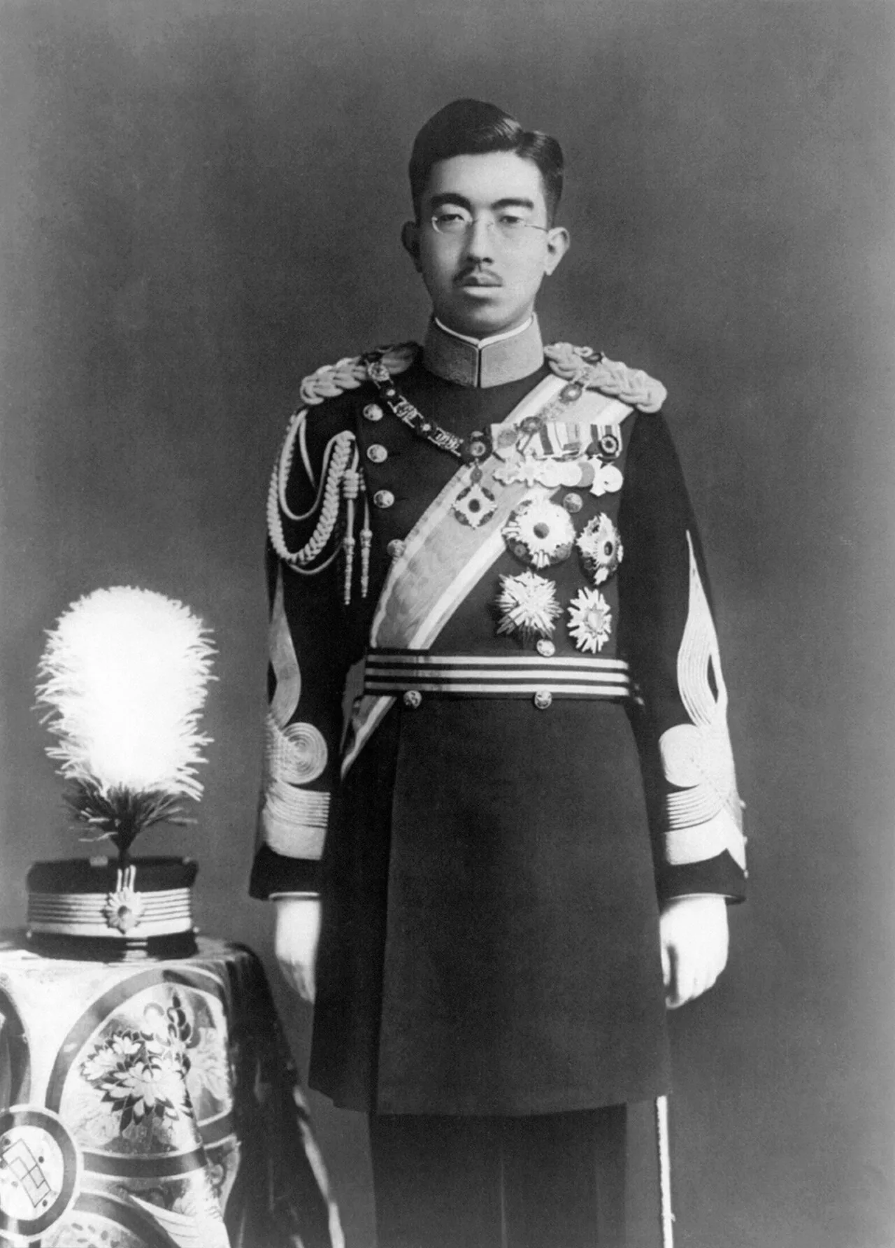 Portrait of Hirohito (1901–1989) – memorial page