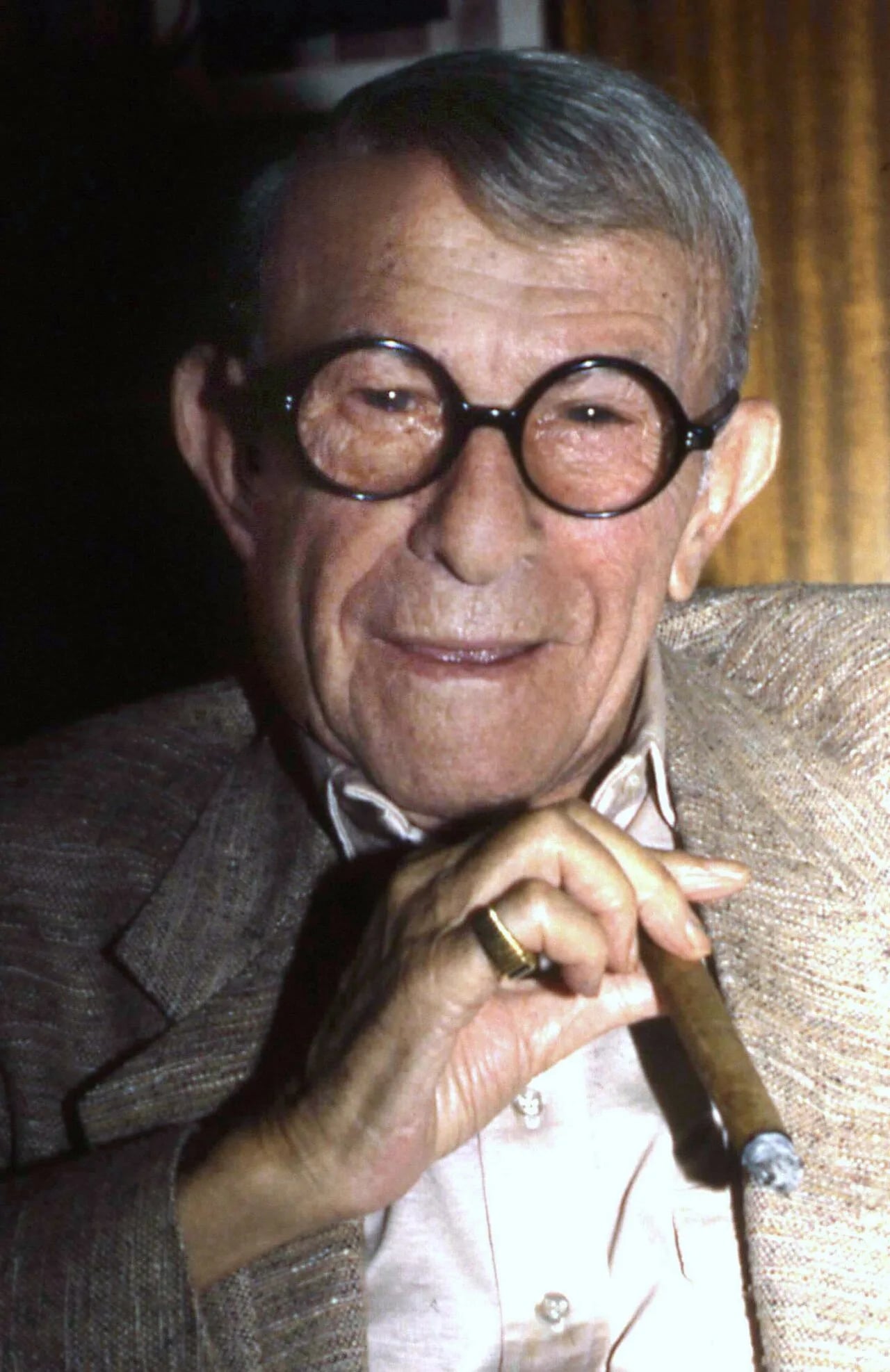 Portrait of George Burns (1896–1996) – memorial page