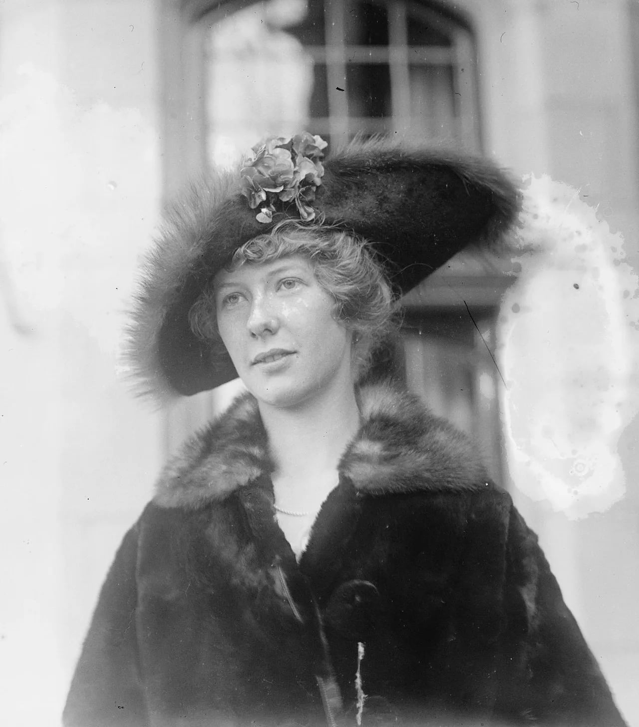 Portrait of Helen Huntington Hull (1893–1976) – memorial page