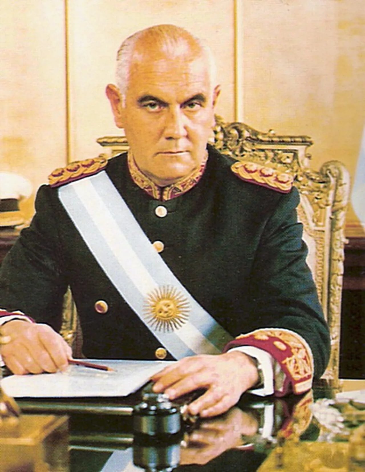 Porträt von Alejandro Agustín Lanusse (1918–1996) – Gedenkseite