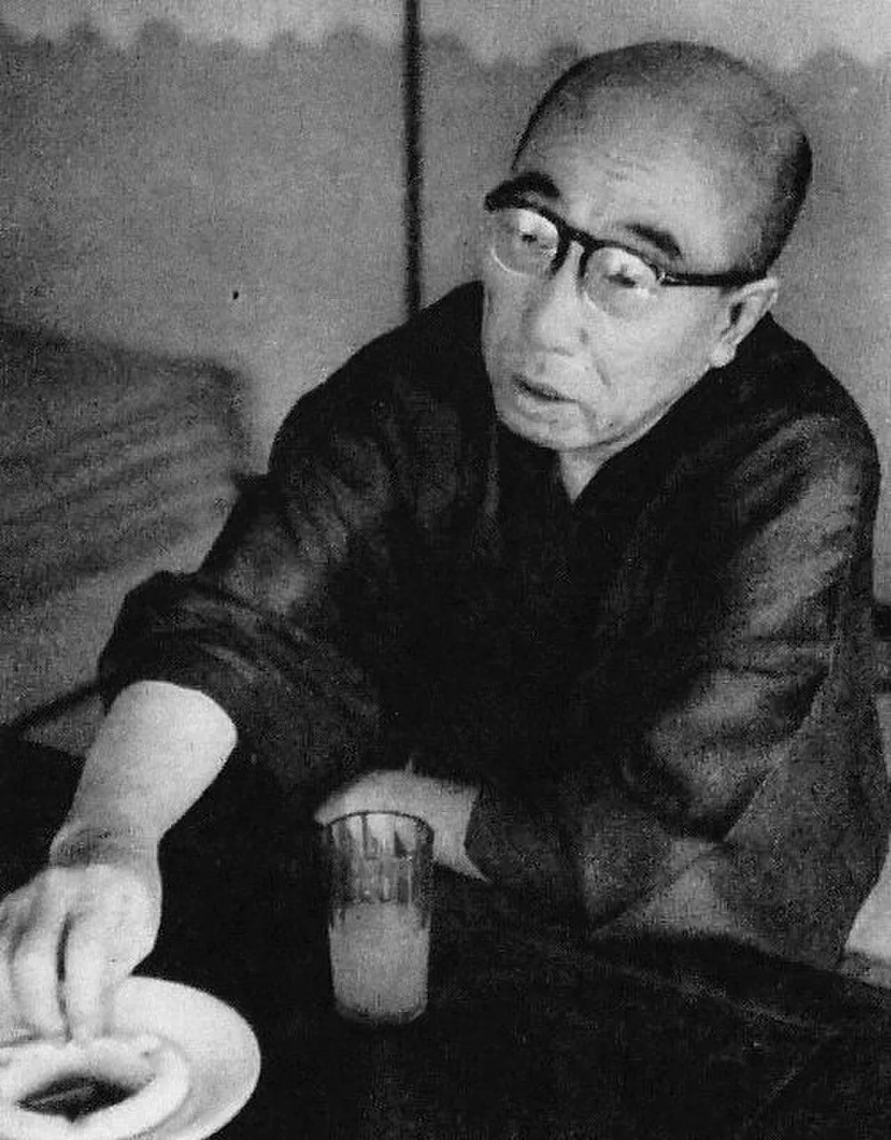 Portrait of Edogawa Rampo (1894–1965) – memorial page