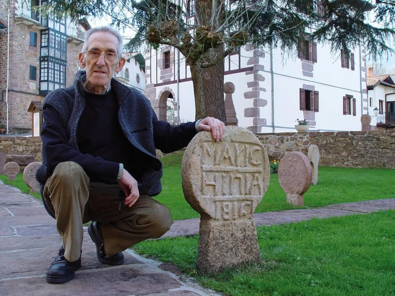 Portrait of Pello Apezetxea Zubiri (1932–2022) – memorial page