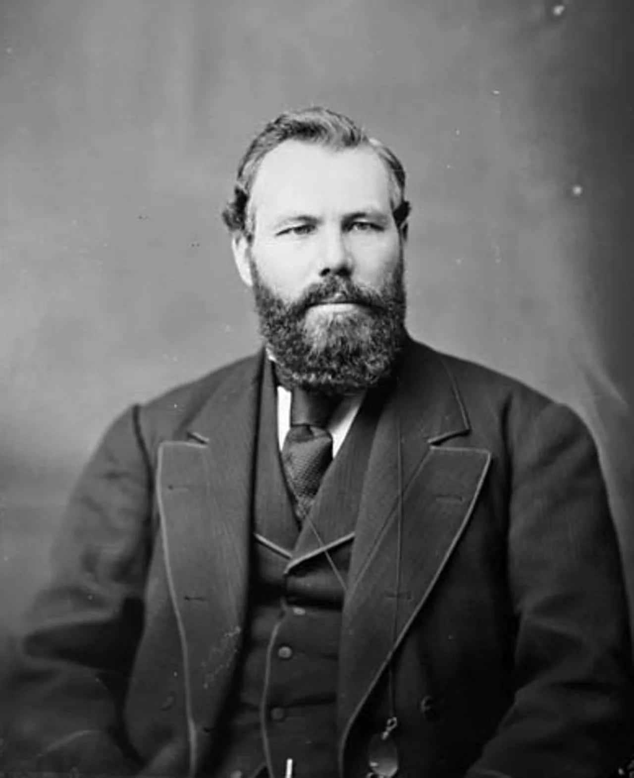 Portrait of Simon Hugh Holmes (1831–1919) – memorial page