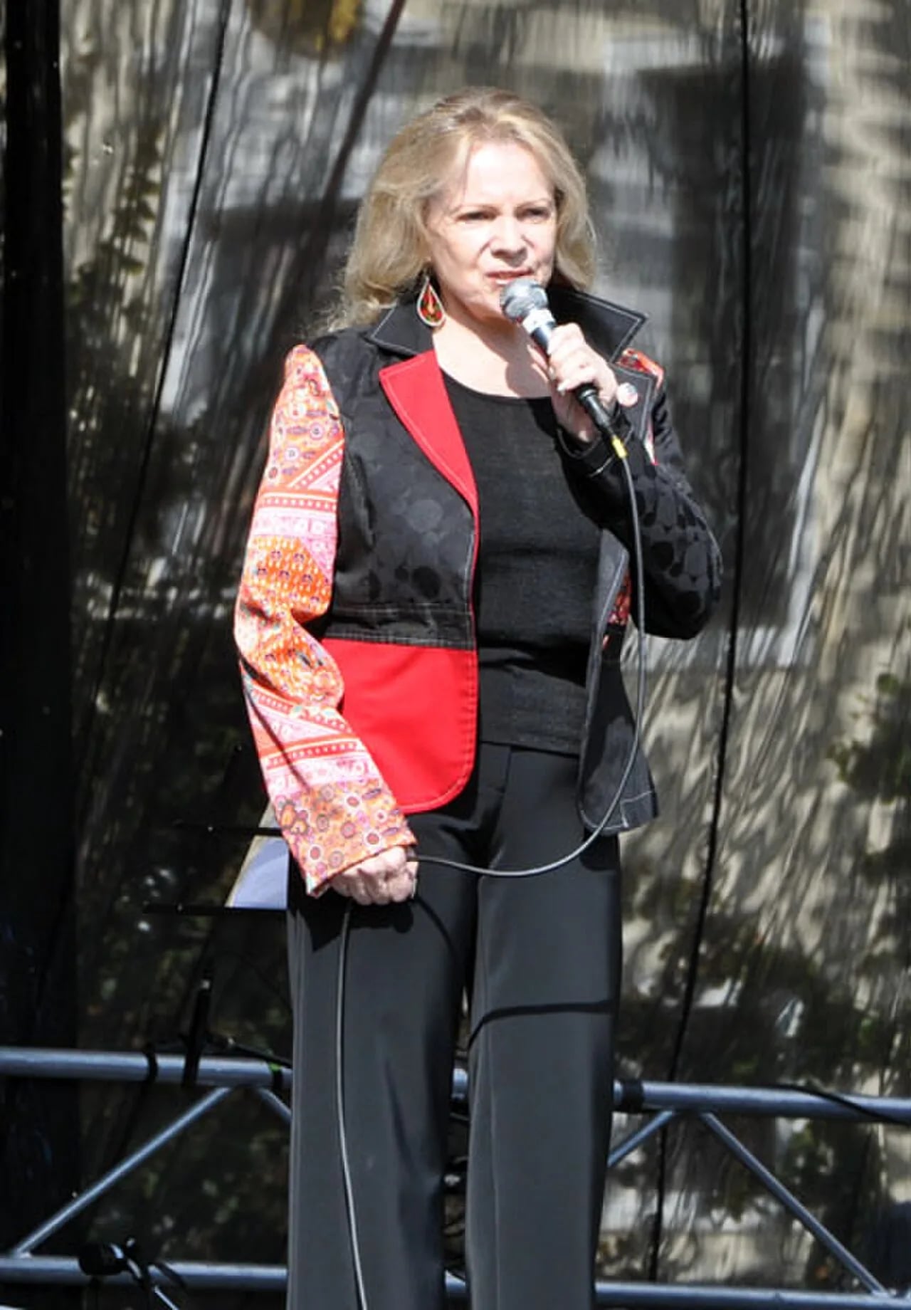 Porträt von Eva Pilarová (1939–2020) – Gedenkseite