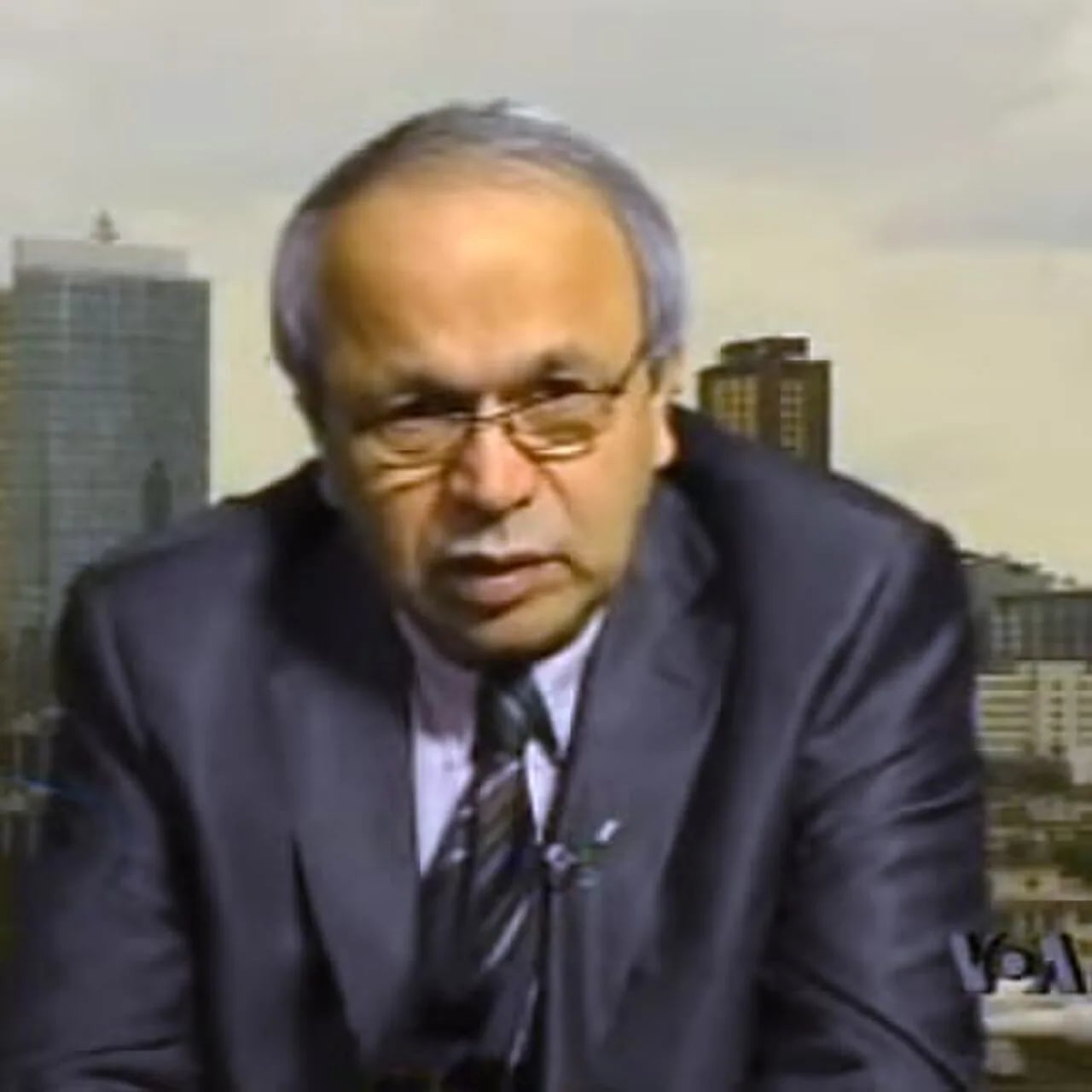 Porträt von Ebrahim Nabavi (1958–2025) – Gedenkseite