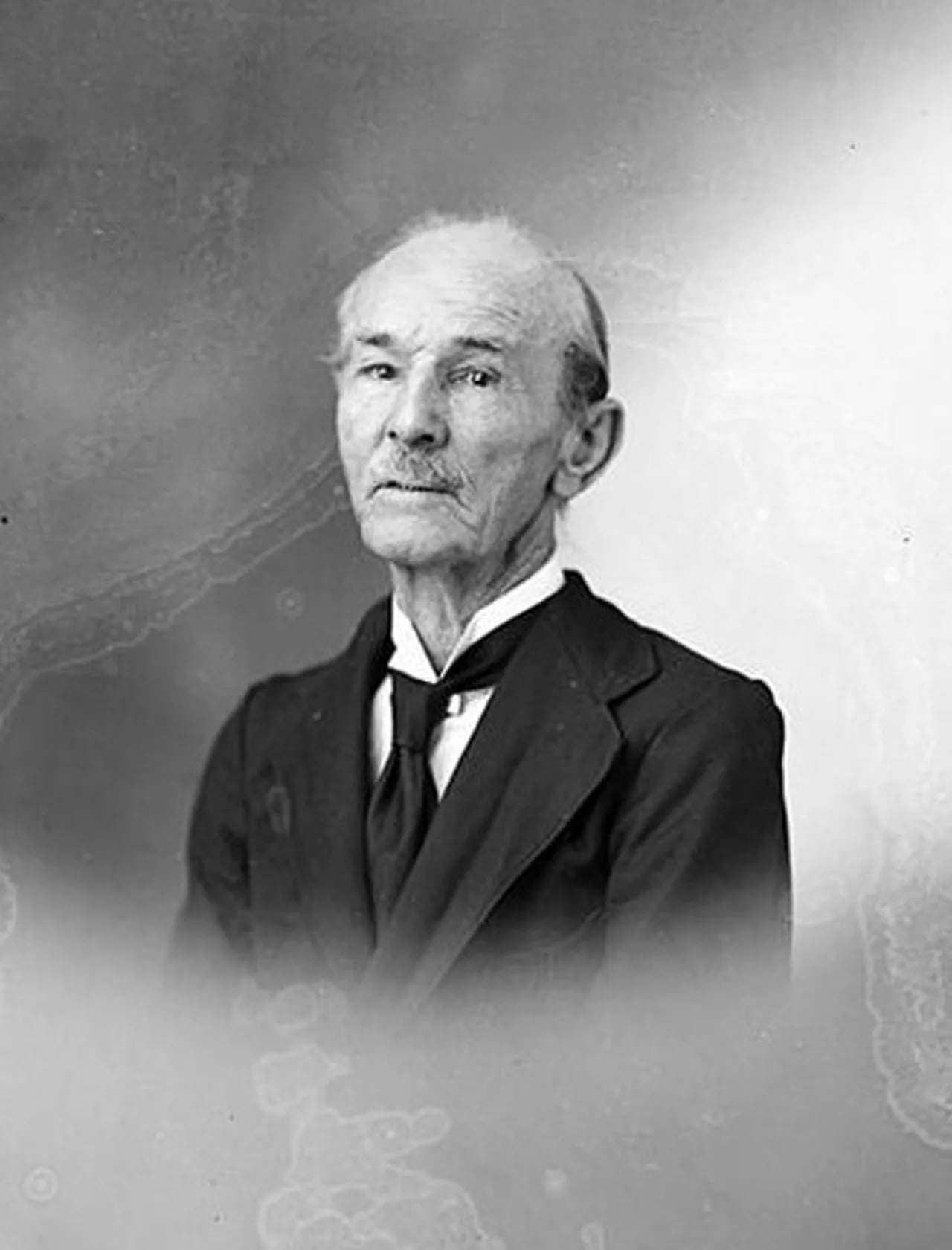 Porträt von Thomas Andrew (1855–1939) – Gedenkseite