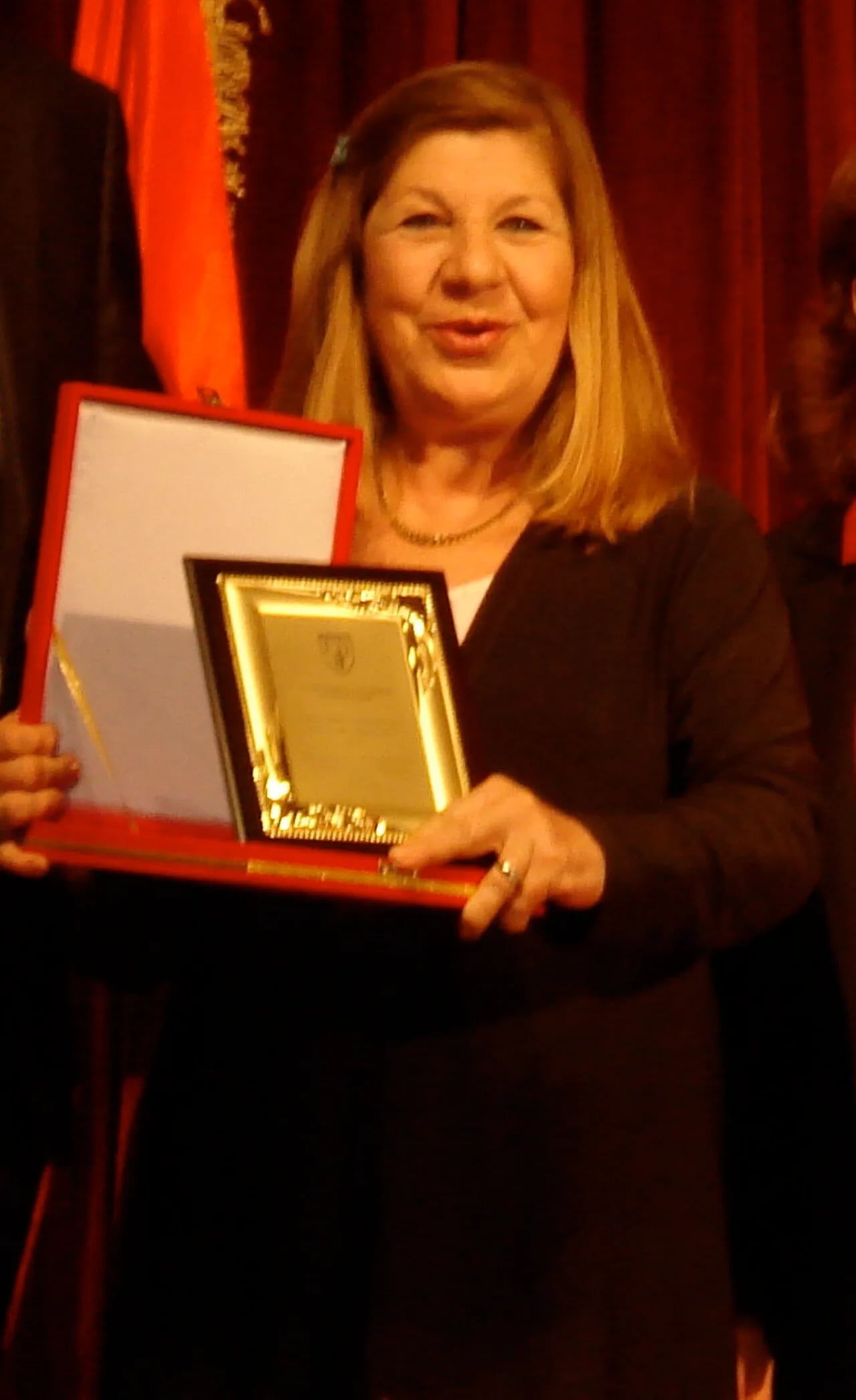 Porträt von Ayla Algan (1936–2024) – Gedenkseite
