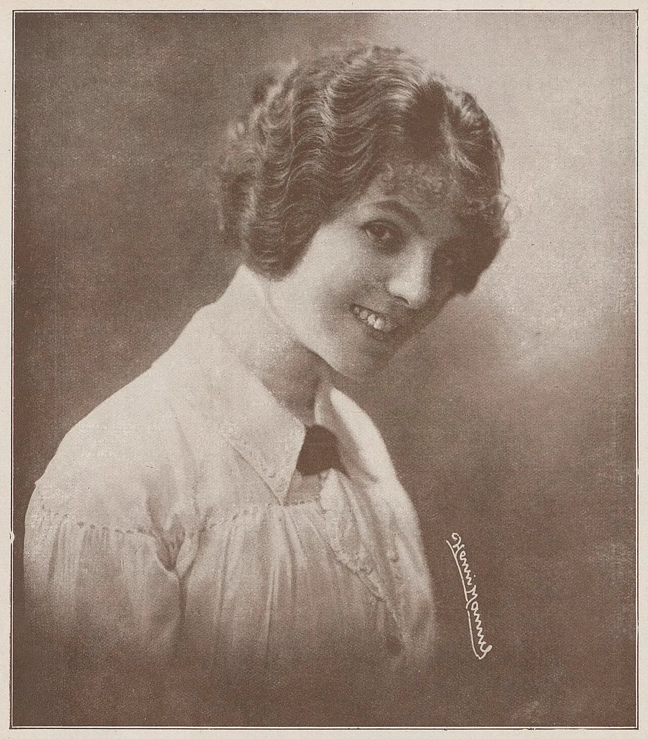Portrait of Suzanne Grandais (1893–1920) – memorial page