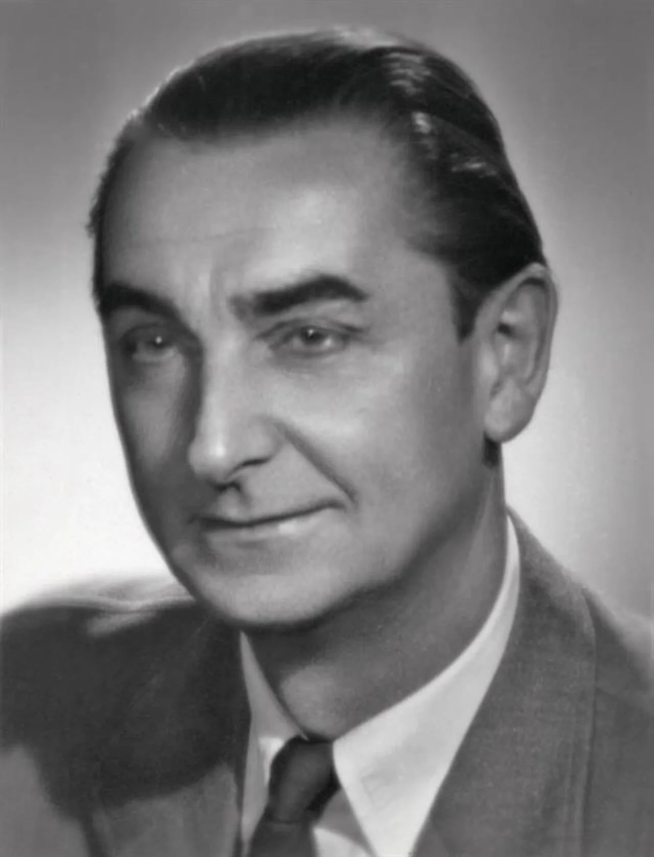 Portrait of Eduard Haken (1910–1996) – memorial page